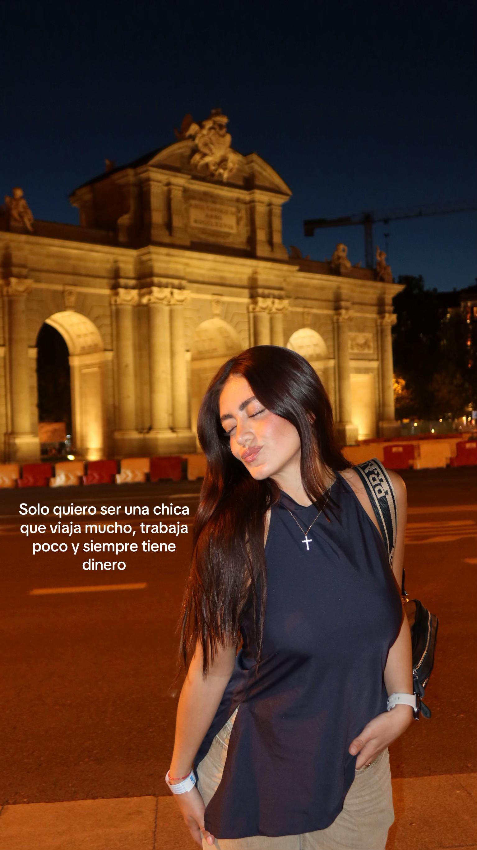 @dafneleon