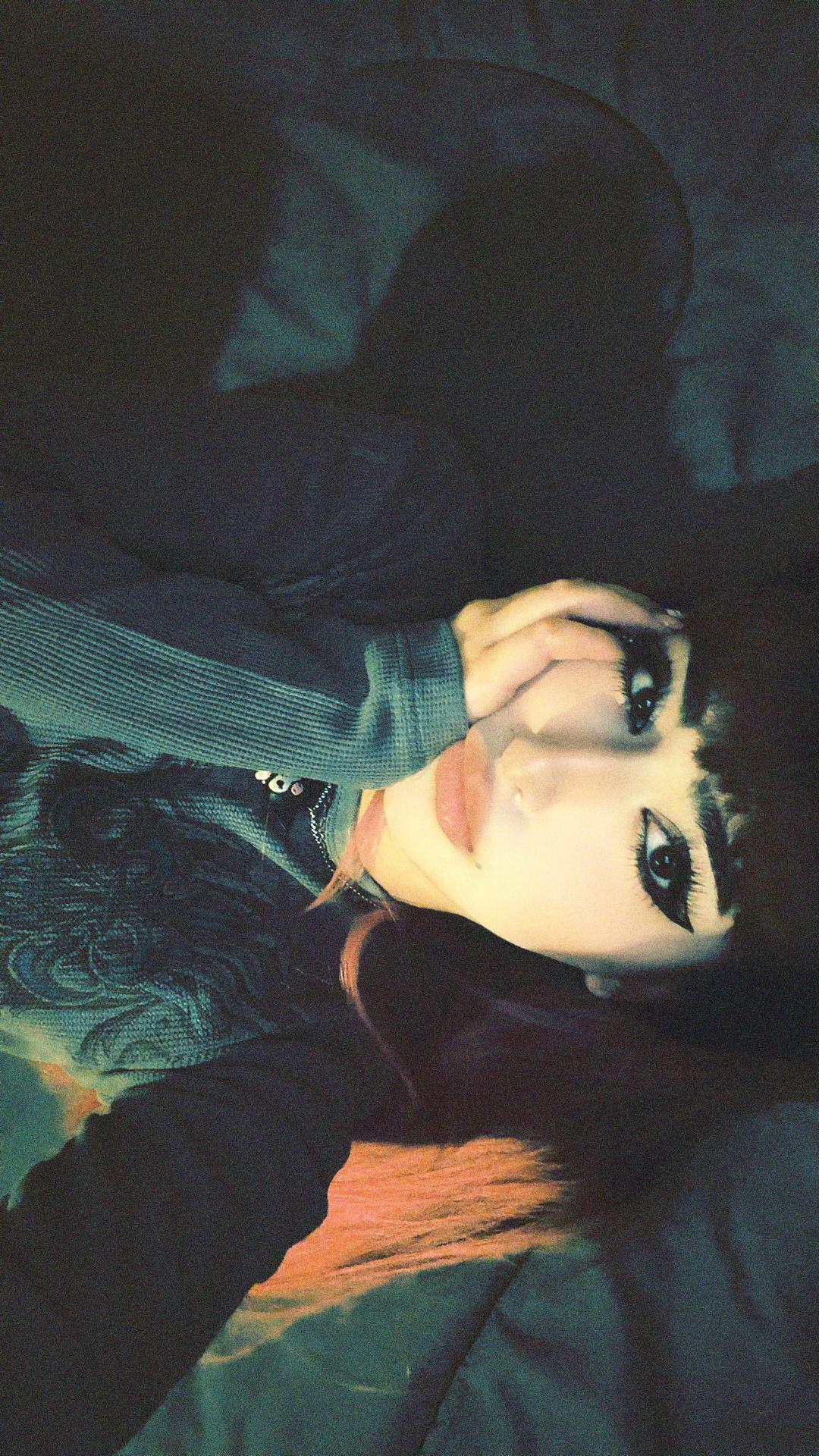 @𝔄𝔫𝔫𝔦𝔢 ⚰︎.