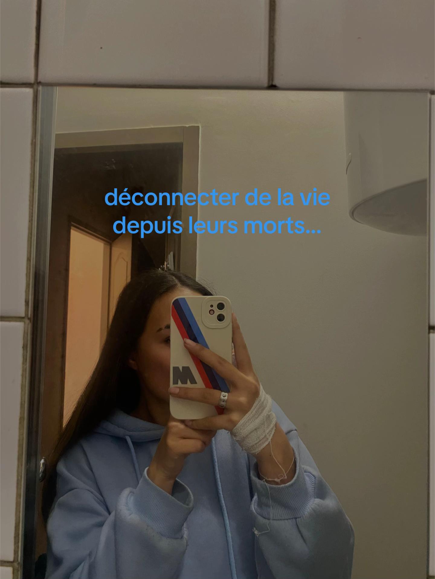 @zazaxaumax