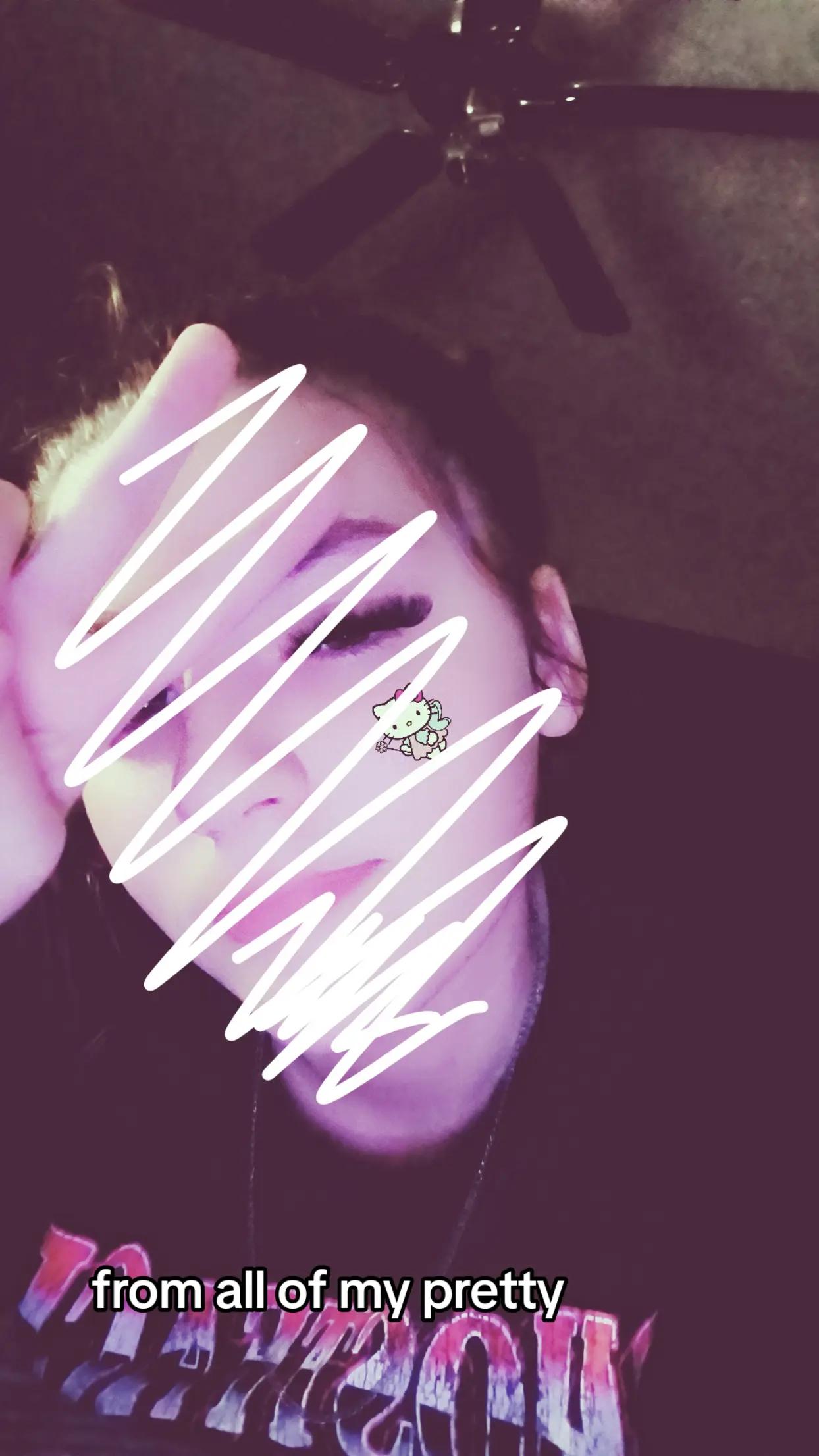 @ur fav queen💗👑