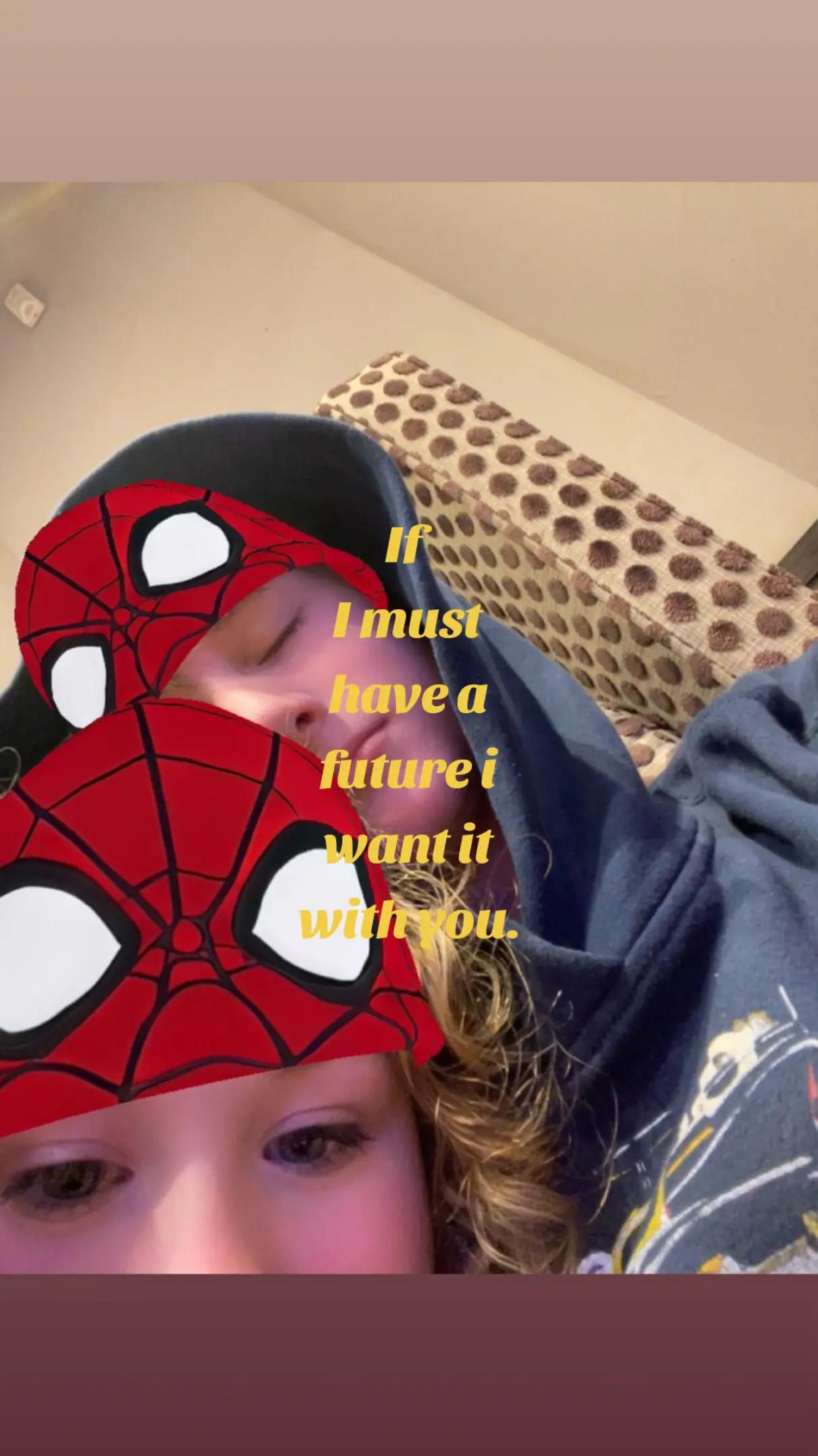 @???