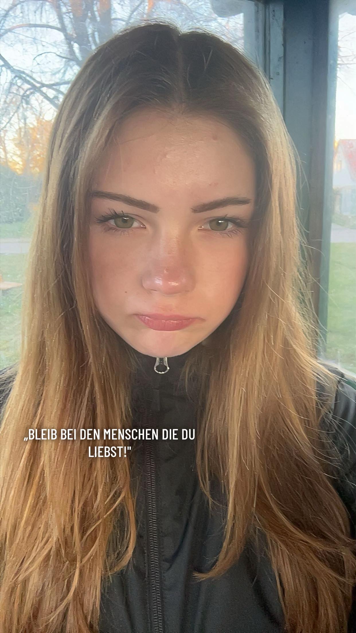 @Leni🇩🇪