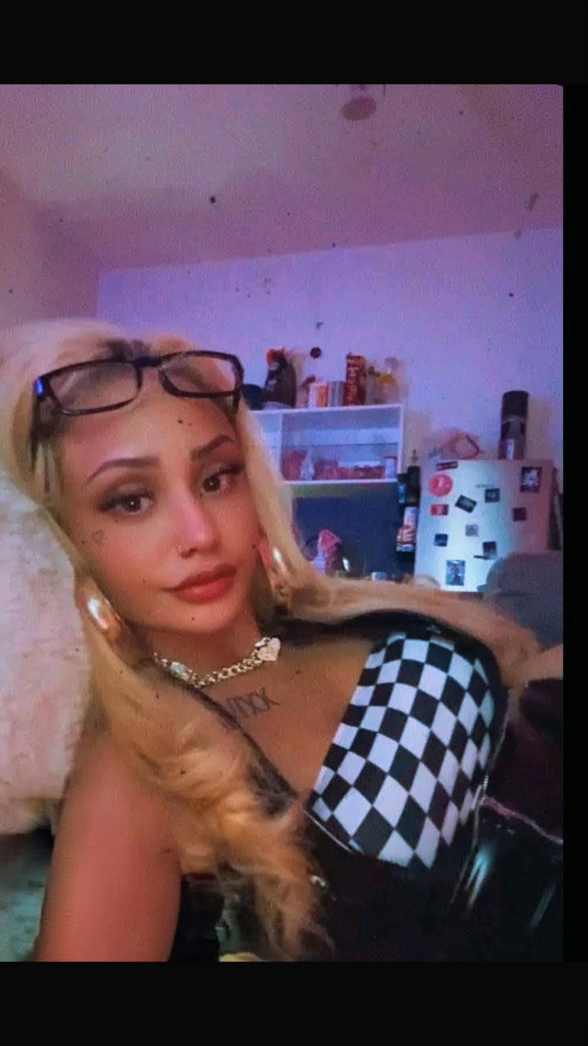 @bellaa_blond