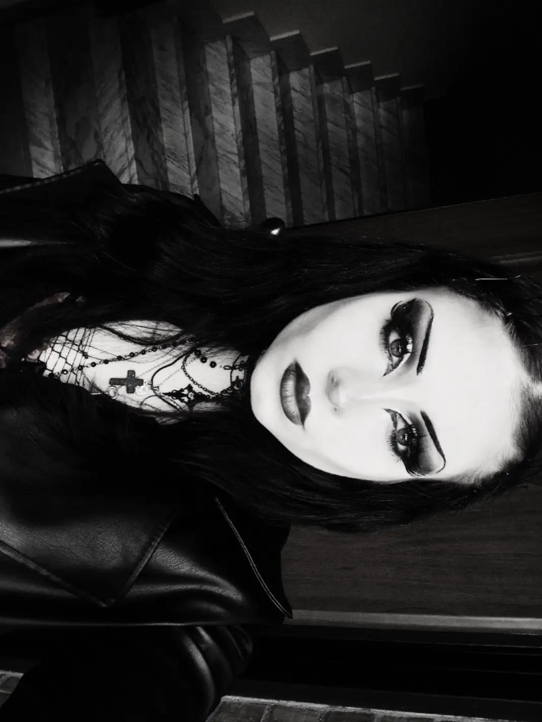 @lilly ✟☠︎︎