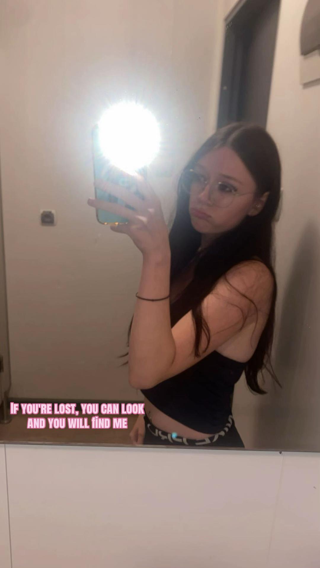 @🫐