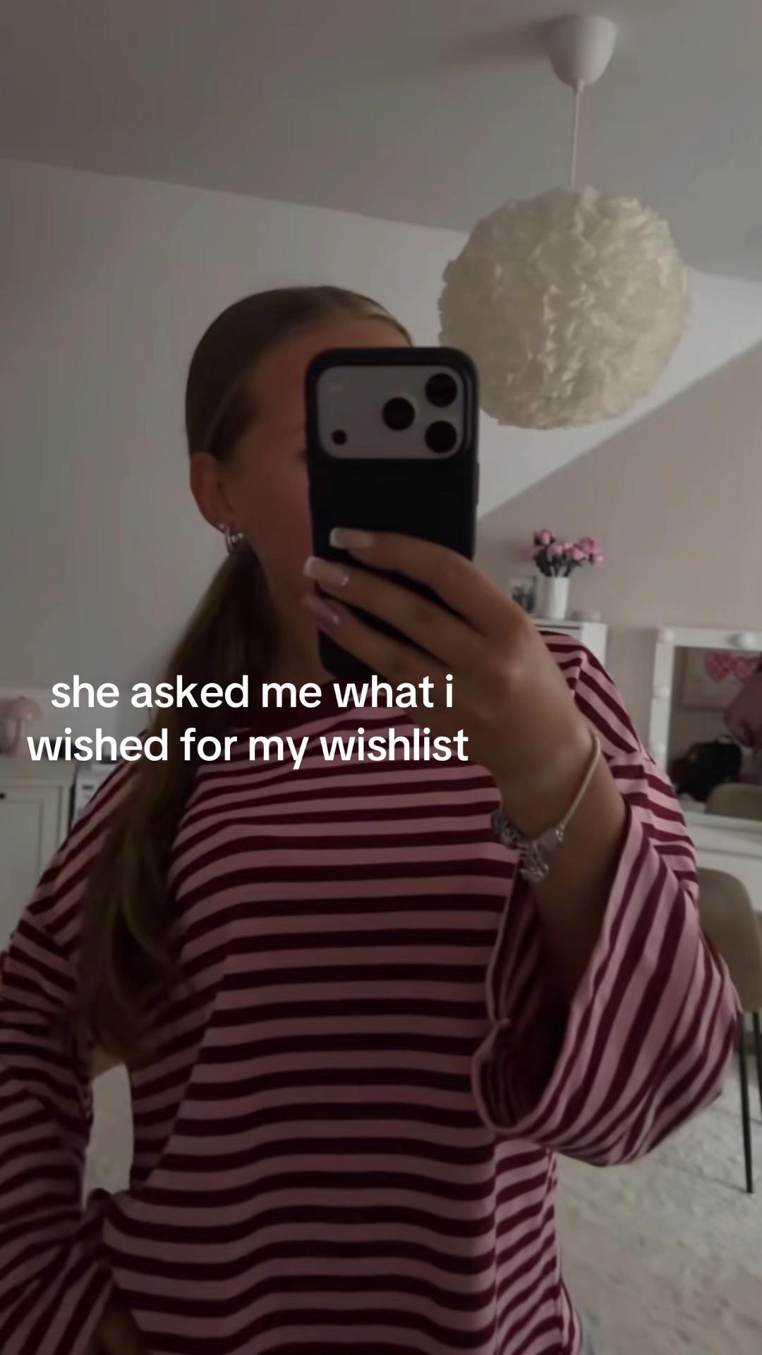 @𝐞𝐦𝐢𝐥𝐲𝐞𝐱𝐜𝐡𝐚𝐧𝐠𝐞𝟐𝟕