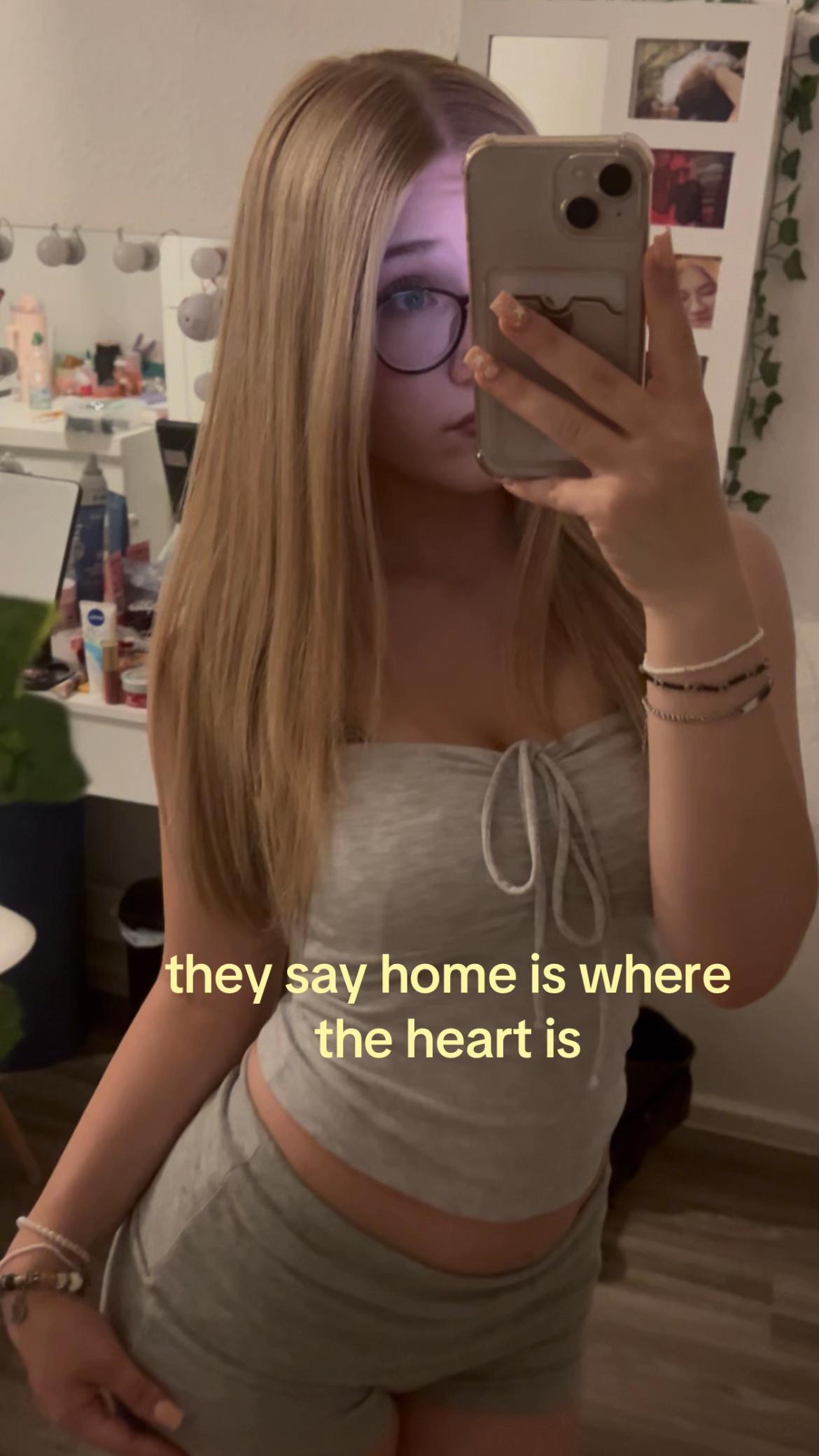@_anastxx