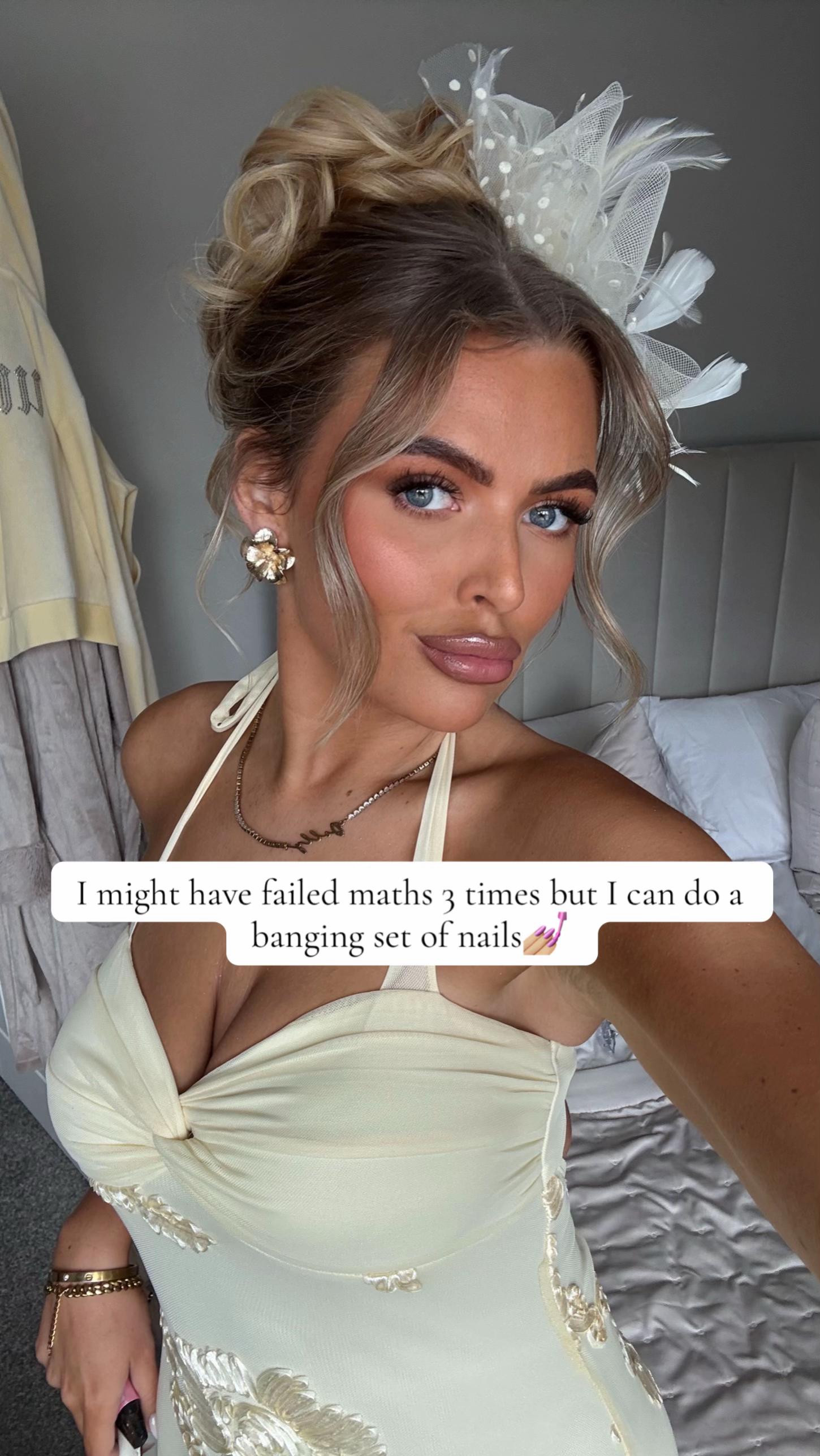 @moll x