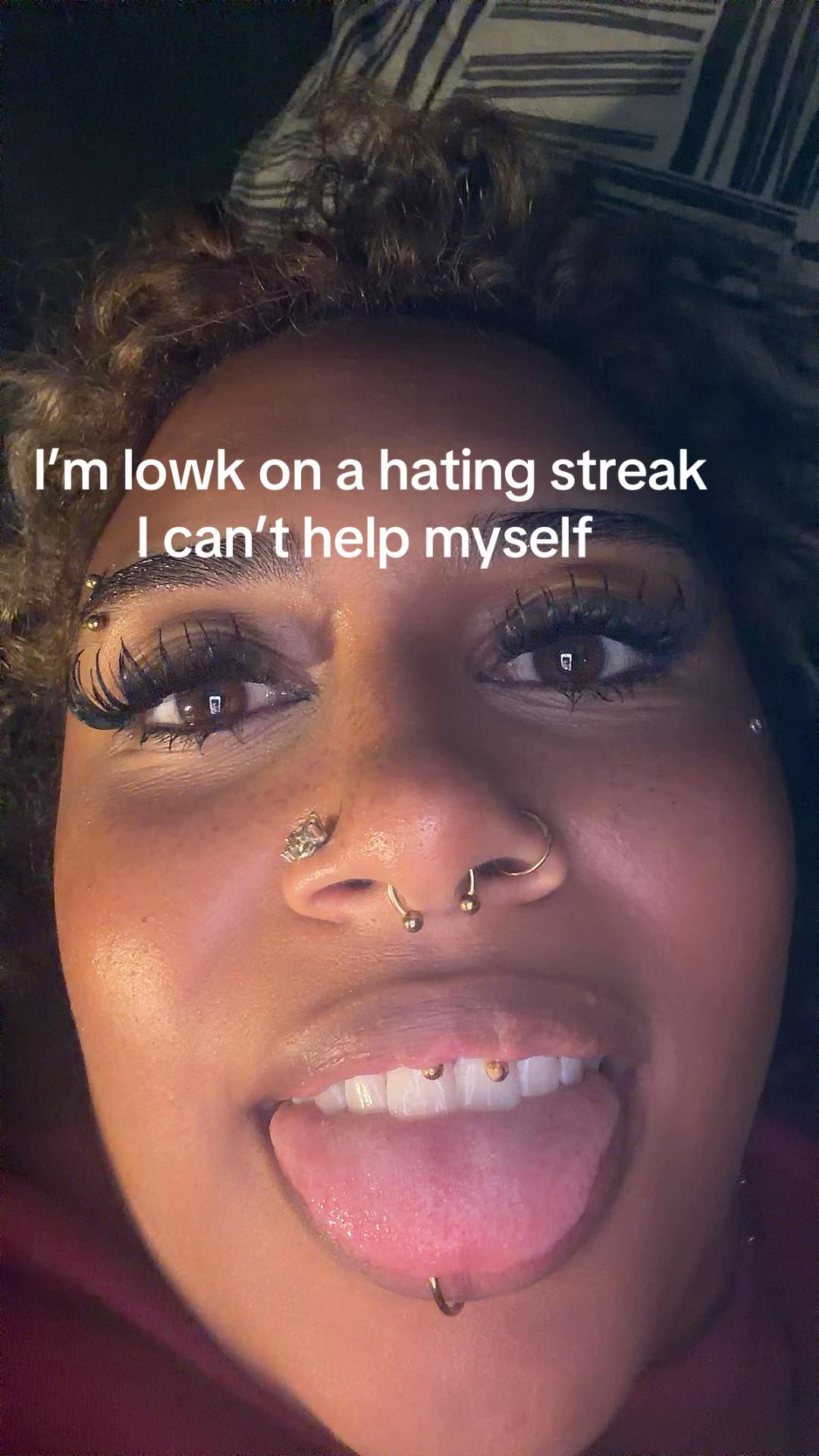 @nicole