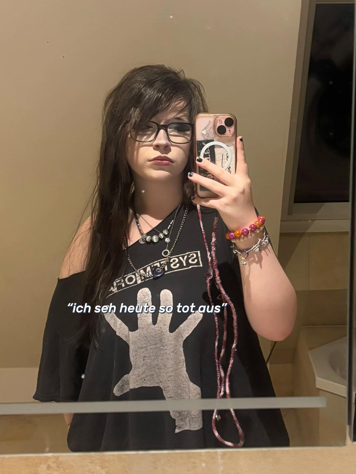@☠︎︎⋆౨ৎ⦻˚˖ 𝓛𝓮𝓷𝓲˖˚⦻౨ৎ