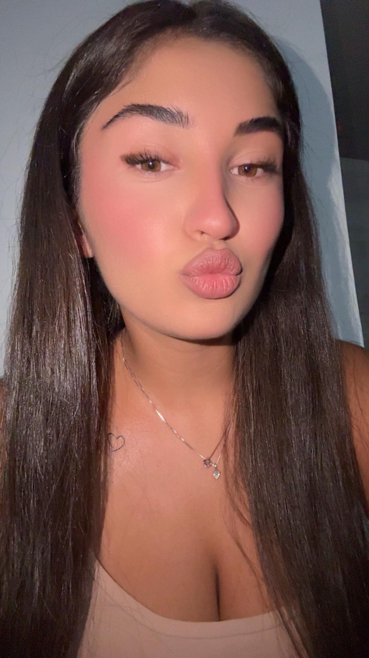 @Xhesika🇦🇱