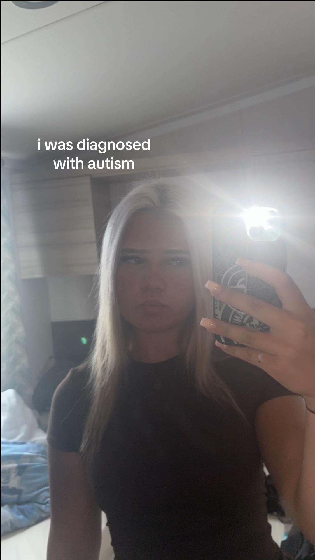 @laceyxo