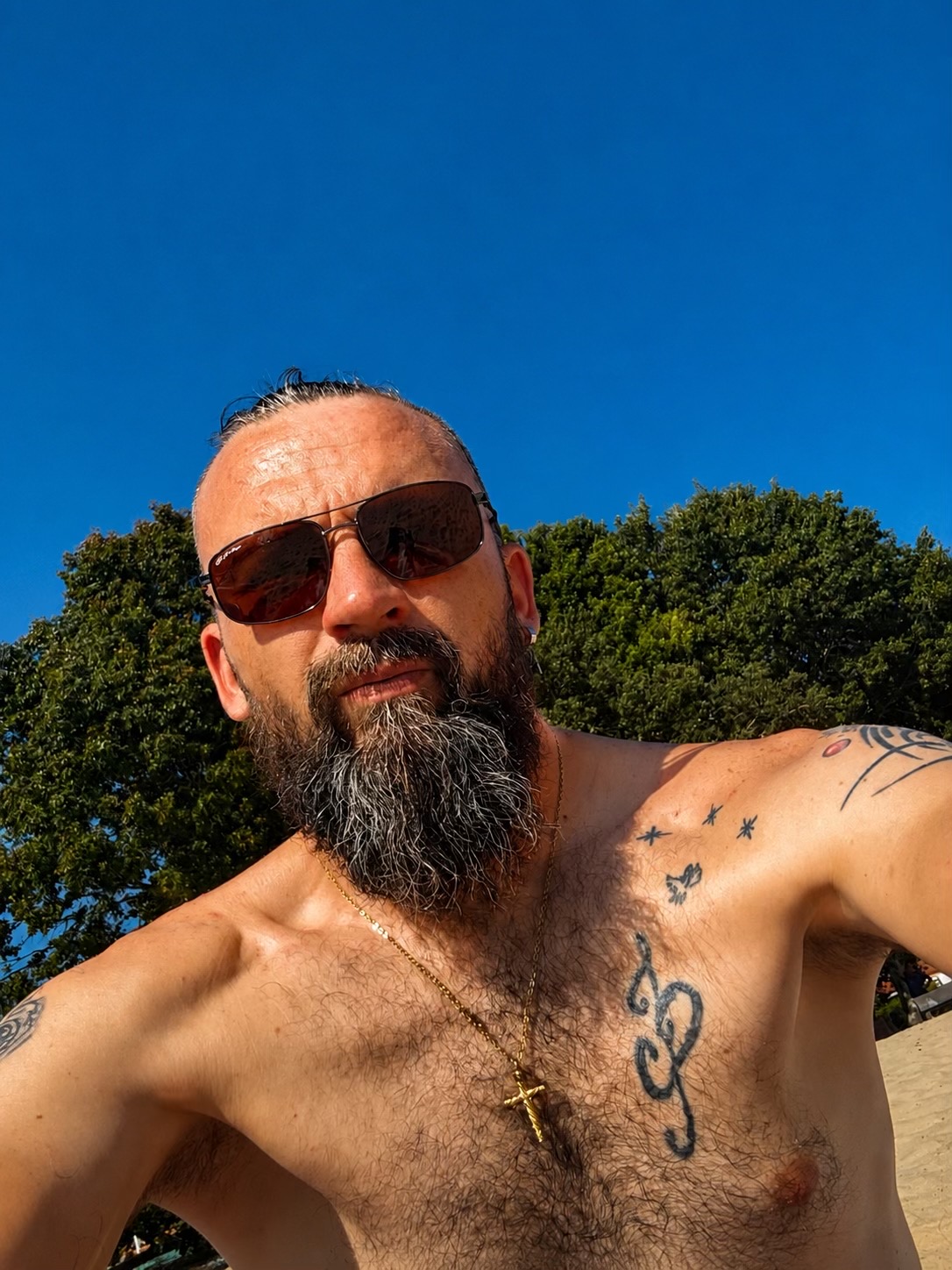@Mister_Peyo