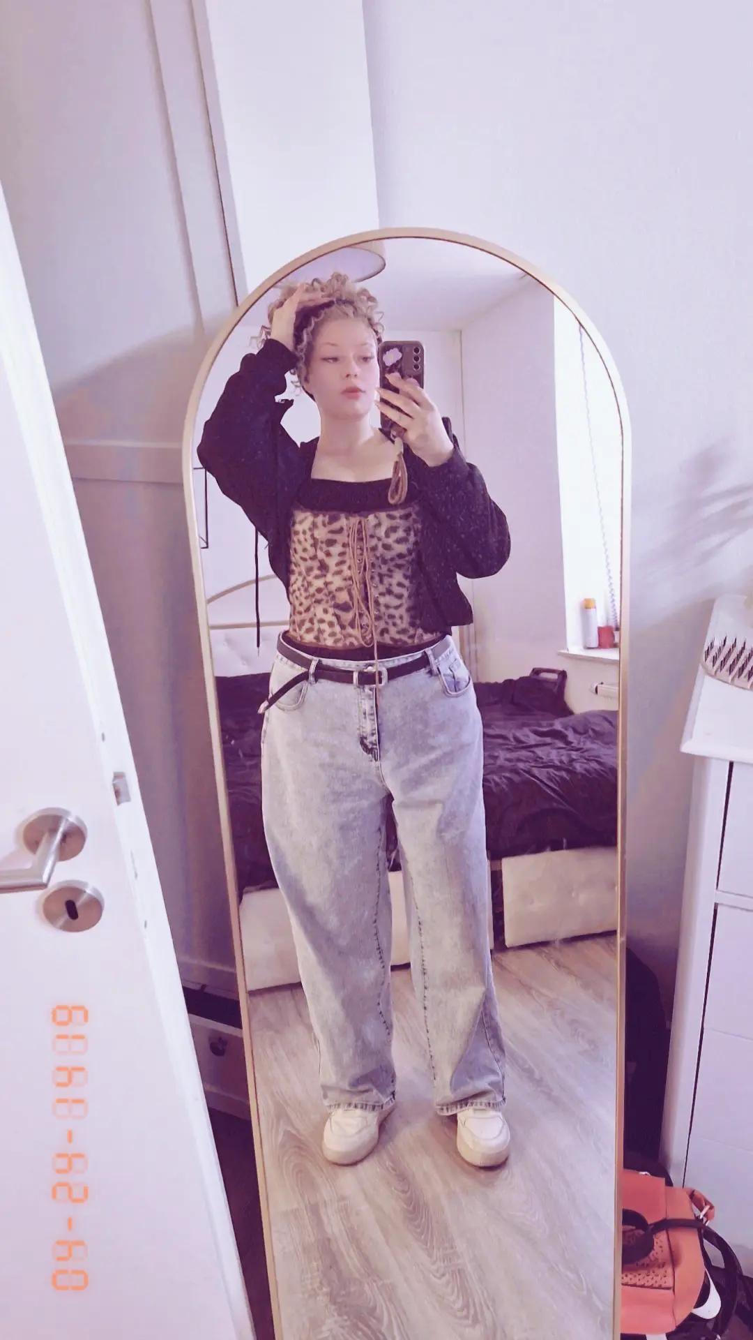 @🇩🇪🩷Lisa🤍🇩🇪
