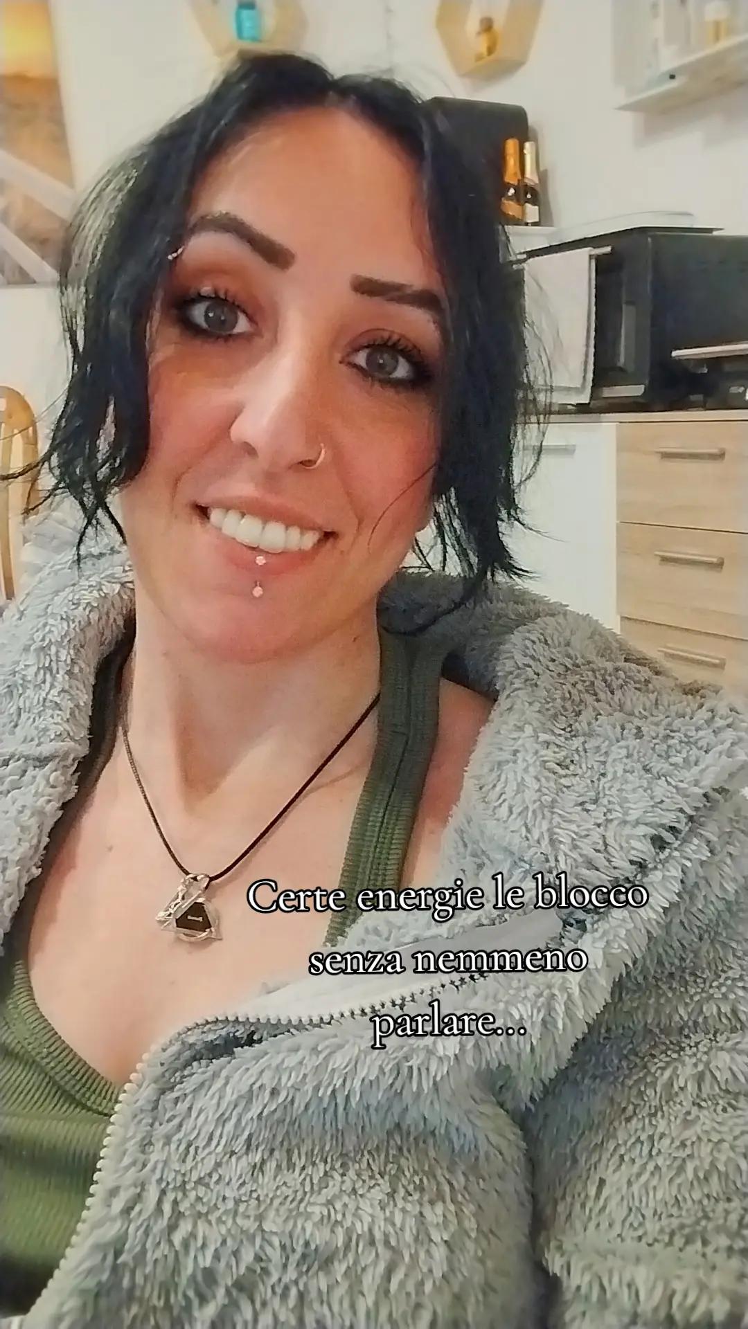 @LadyWolfBlack🐺