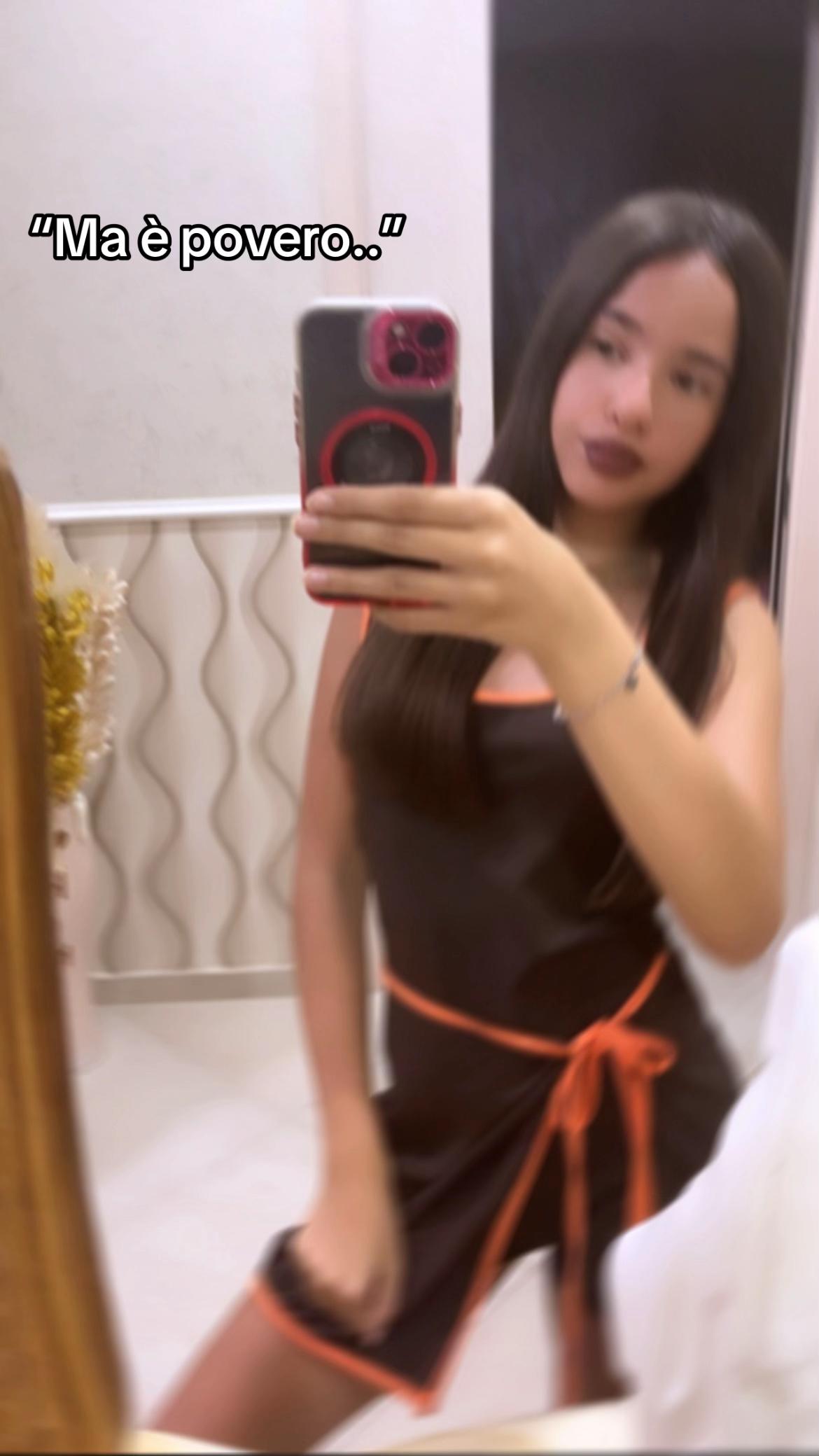 @🫨