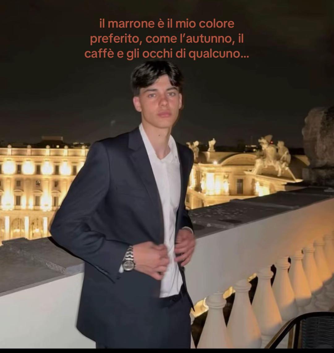 @Sofiiii💕