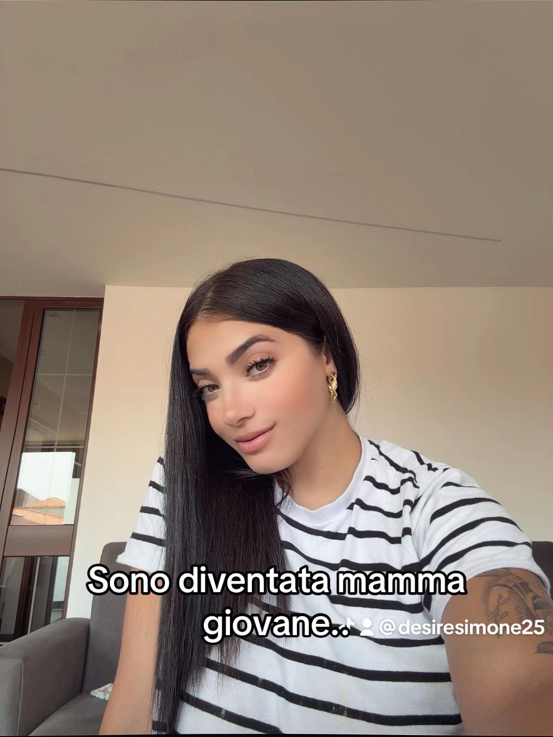 @Desi Simone Zuleyha🎀👨👩👧