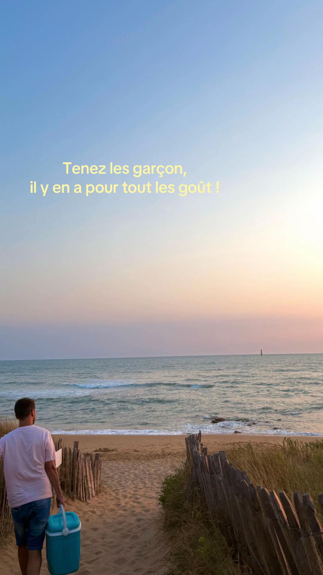 @𝒯