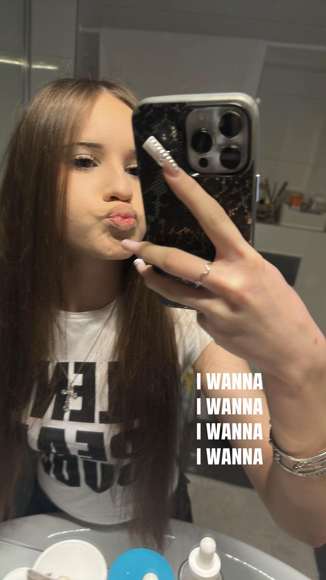 @ℰ𝓁𝒾