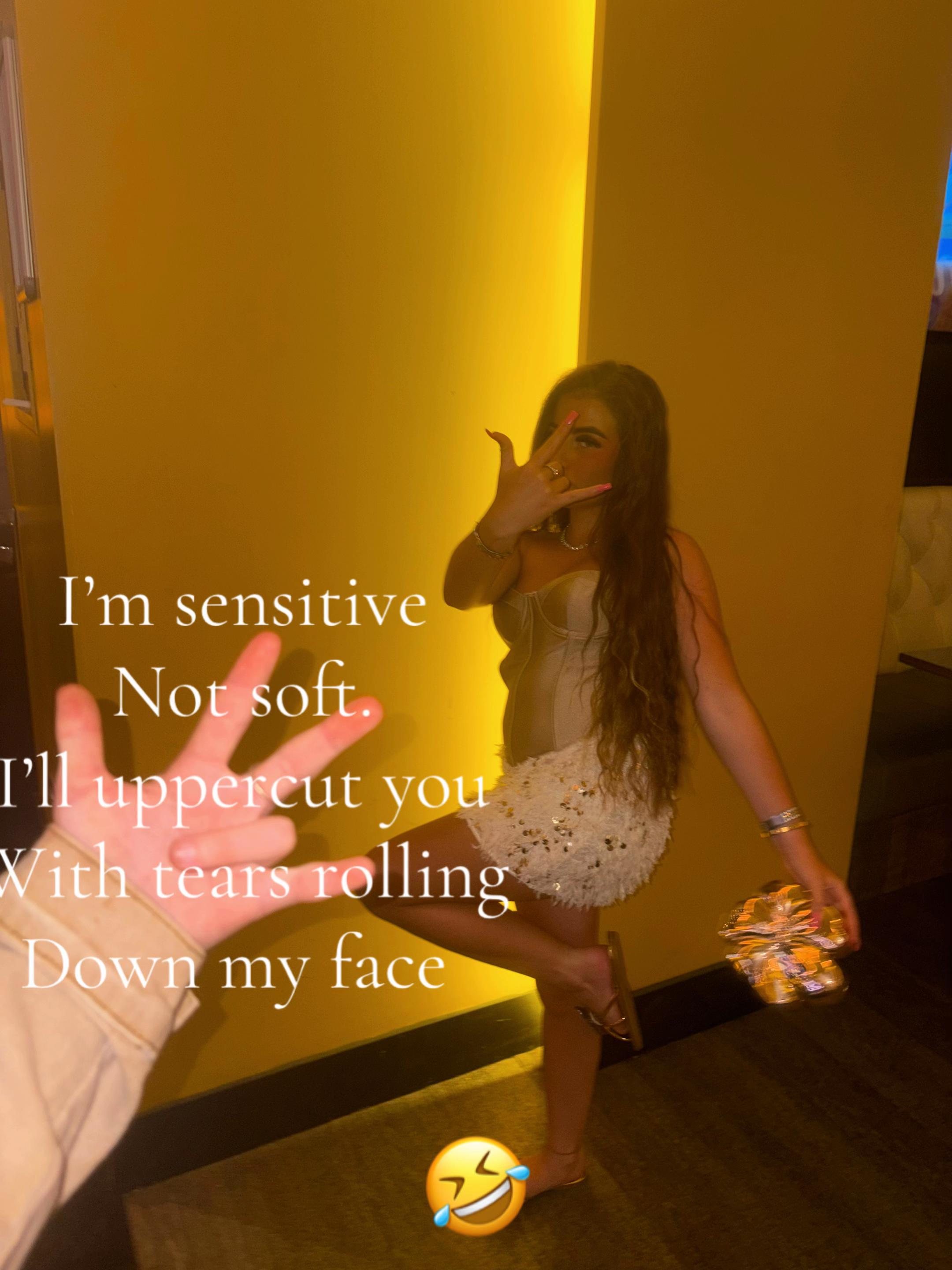 @𝓛𝓾𝓬𝔂𝓭𝓪𝓵𝔂-14♡