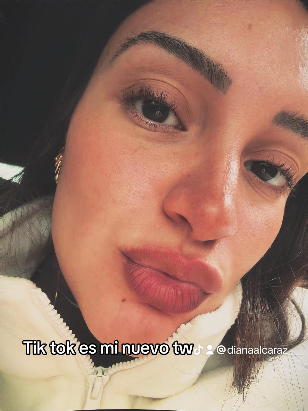 @Diana M. Alcar&aacute;z