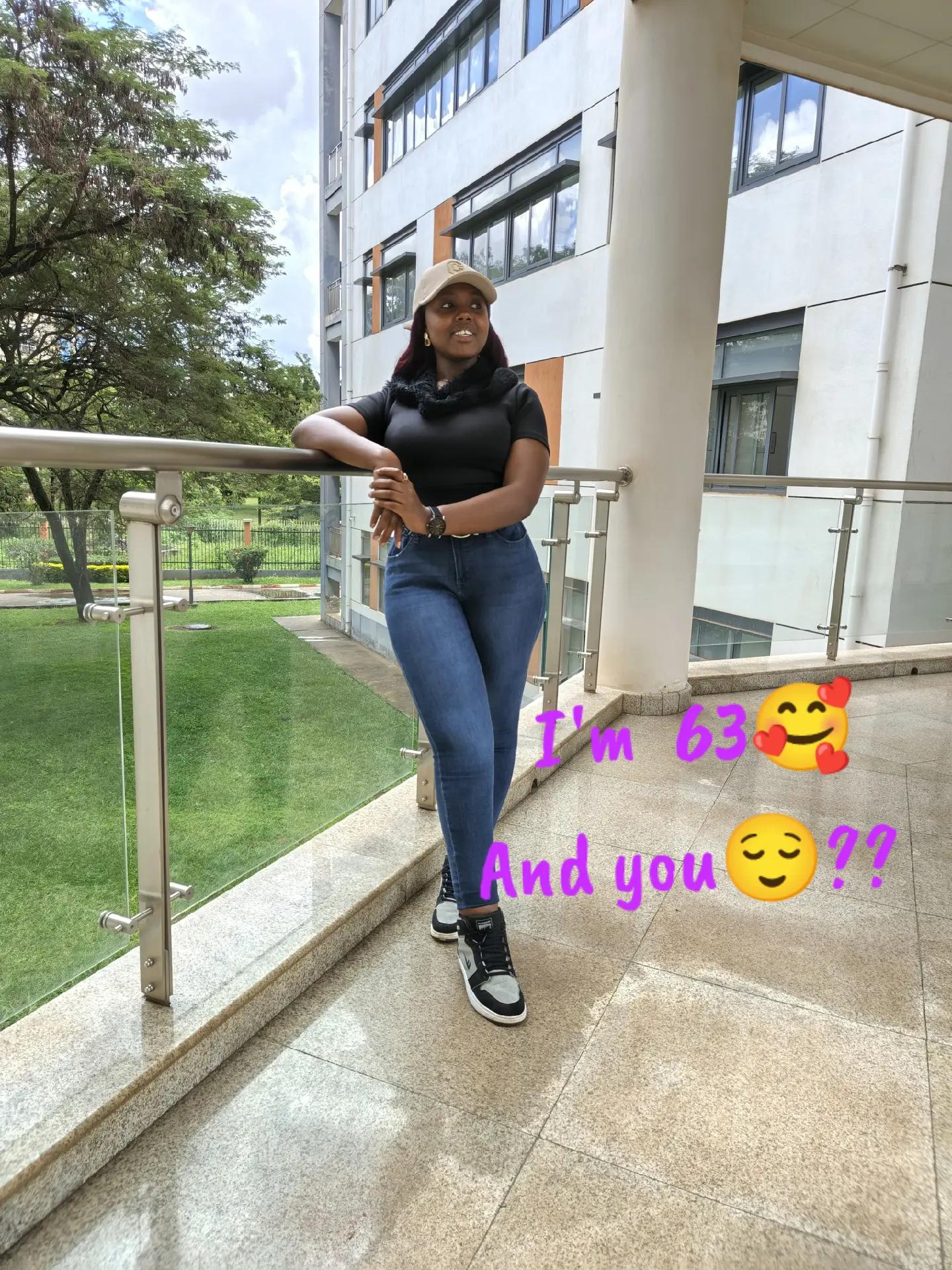 @JoanQuincee