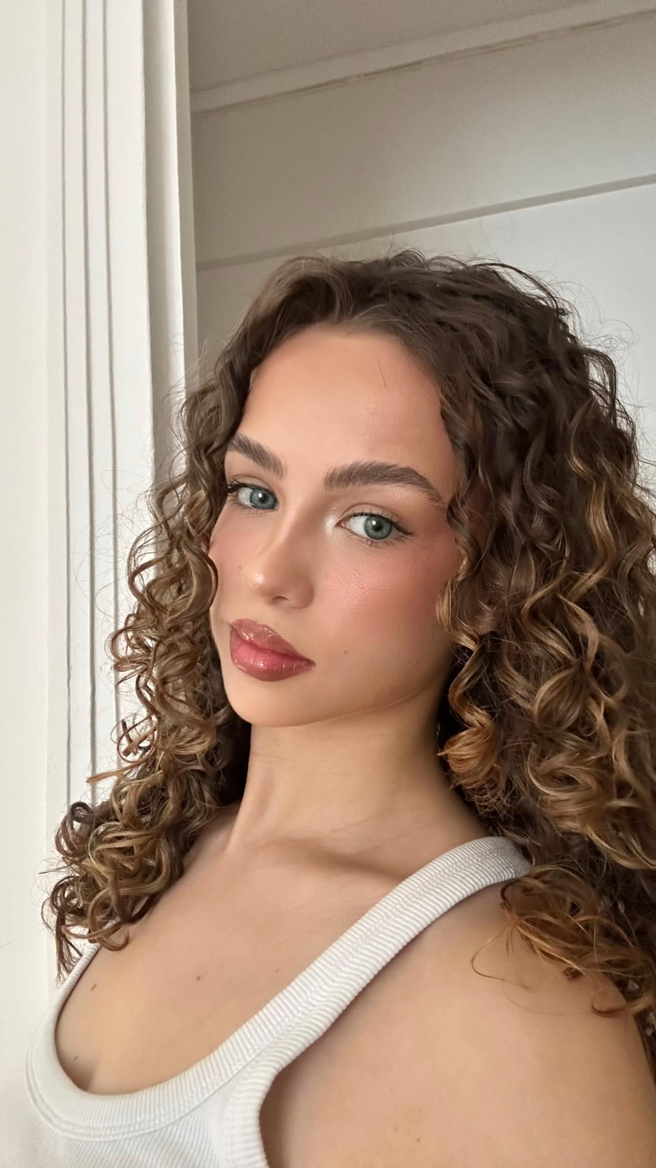 @𝑪𝒂𝒓𝒍𝒂