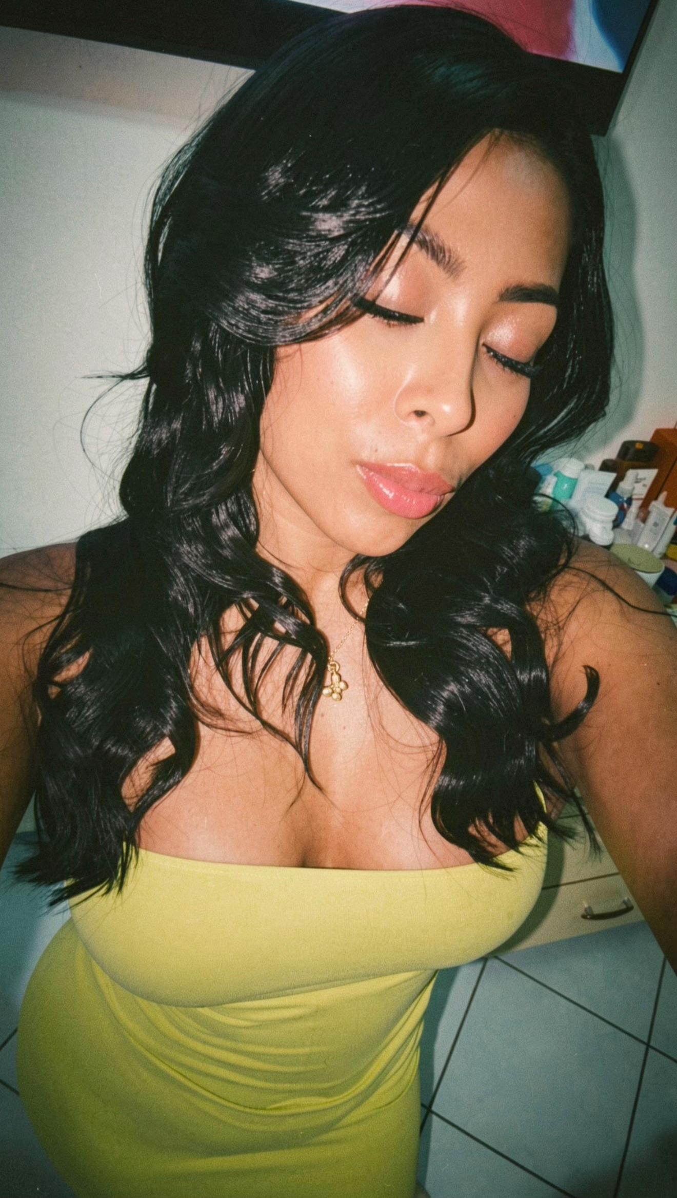 @𝑪𝒉𝒊𝒏𝒂💋