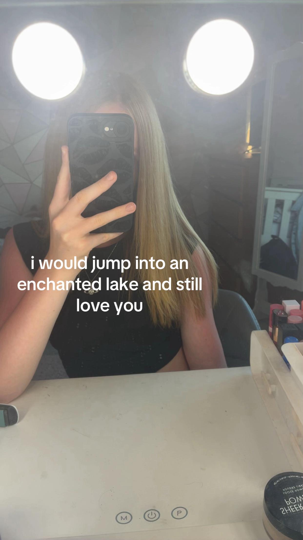 @𝓁𝒾𝓋𝓋𝓎🤍.