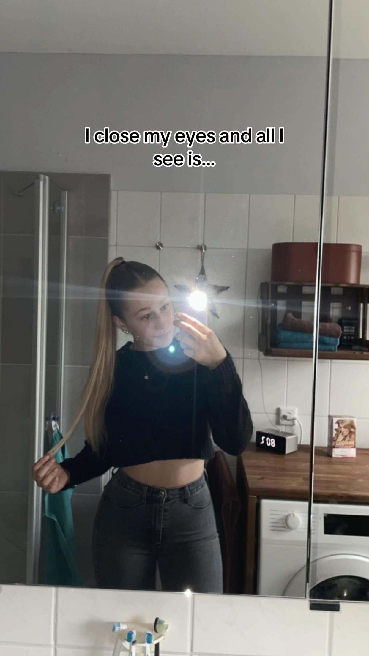 @Ⓜ️ia