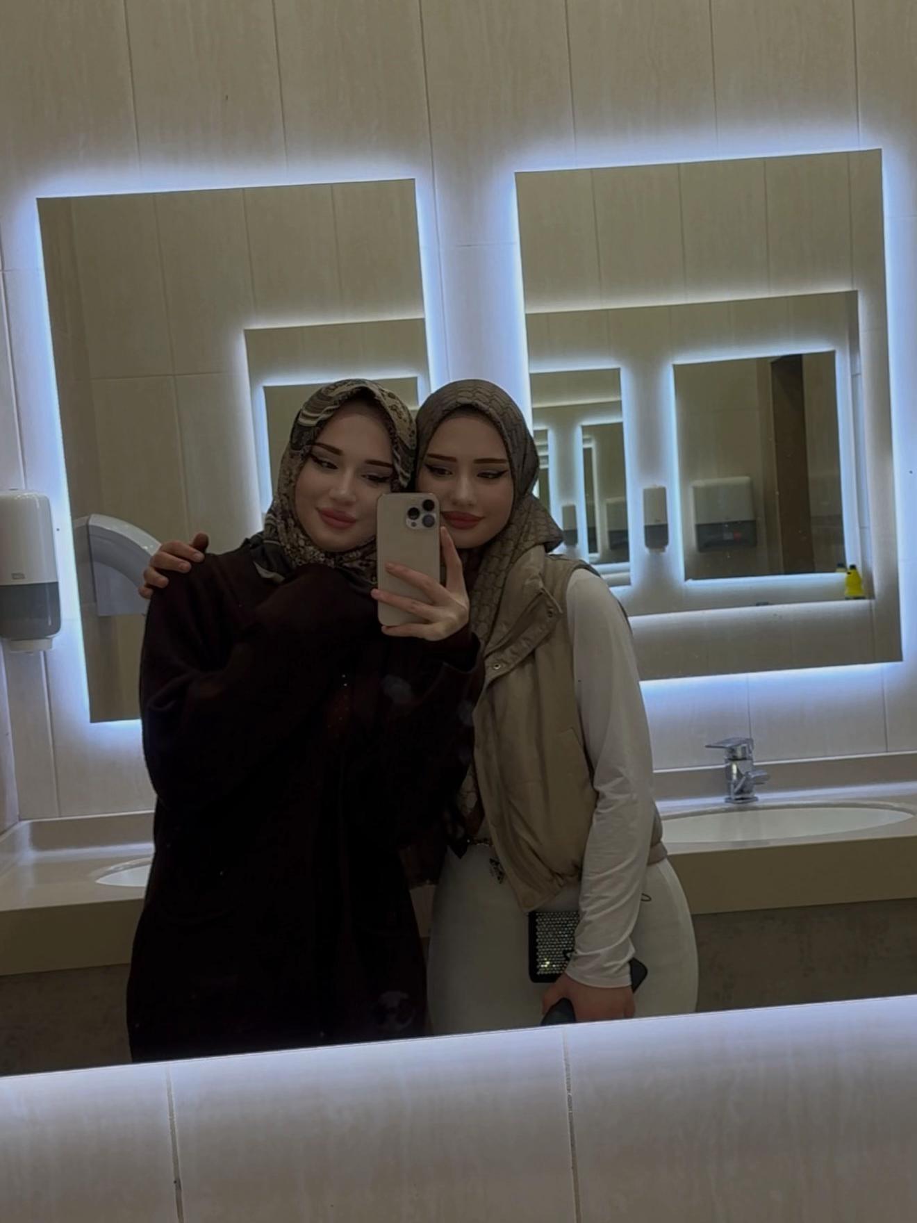 @kkkhadikkaa