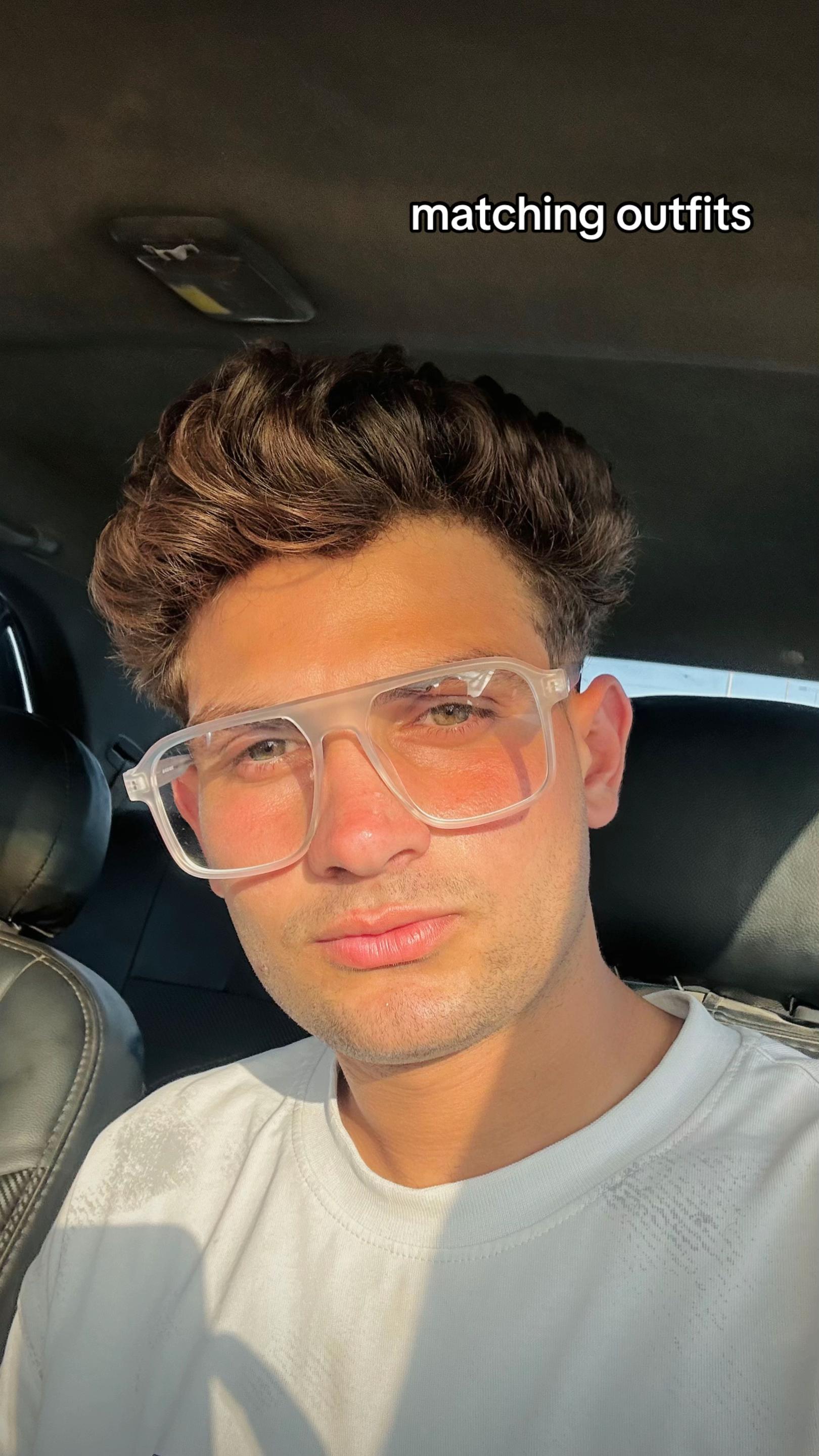 @𝒂🐊