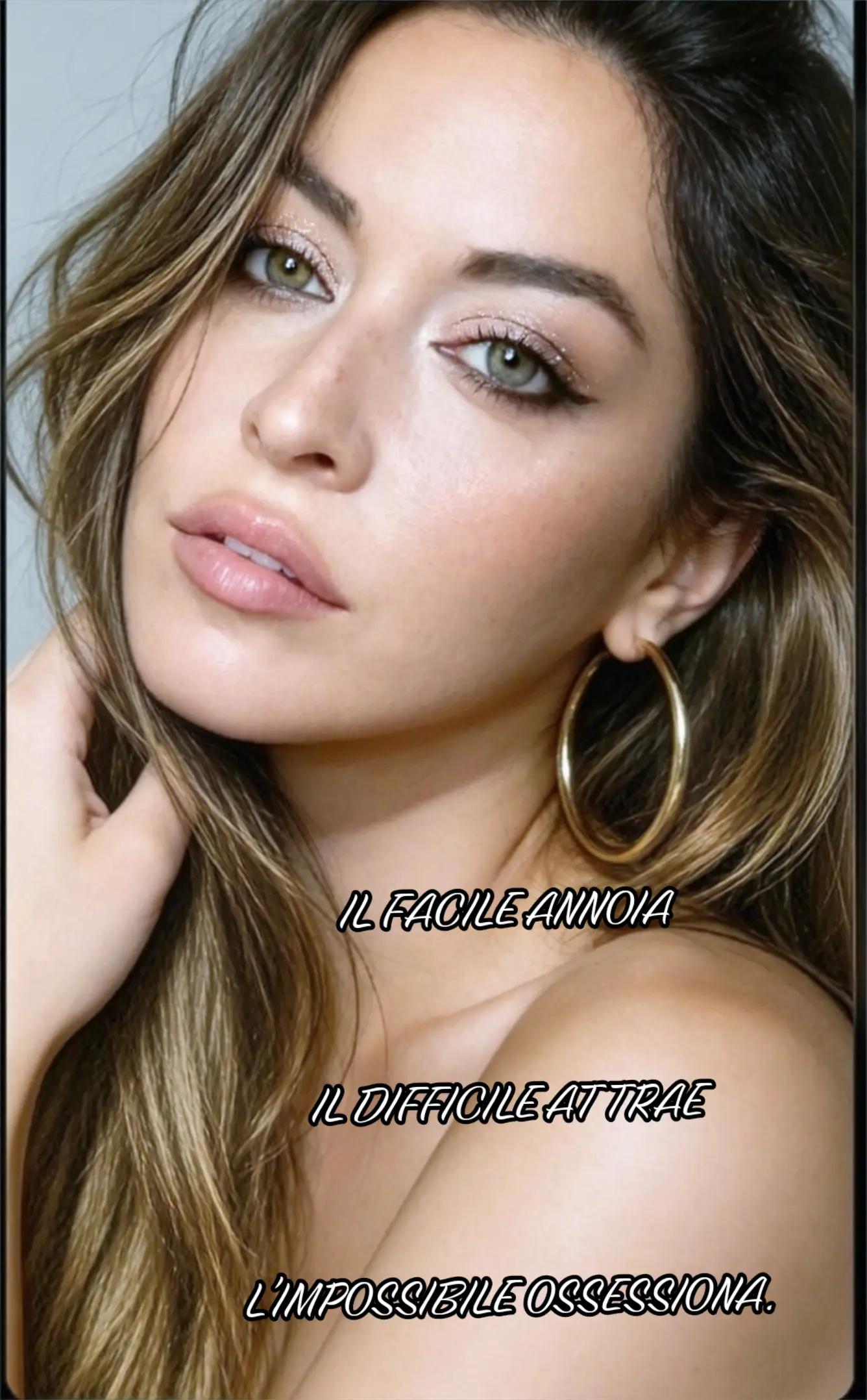 @Simona 💋. Ti segue.