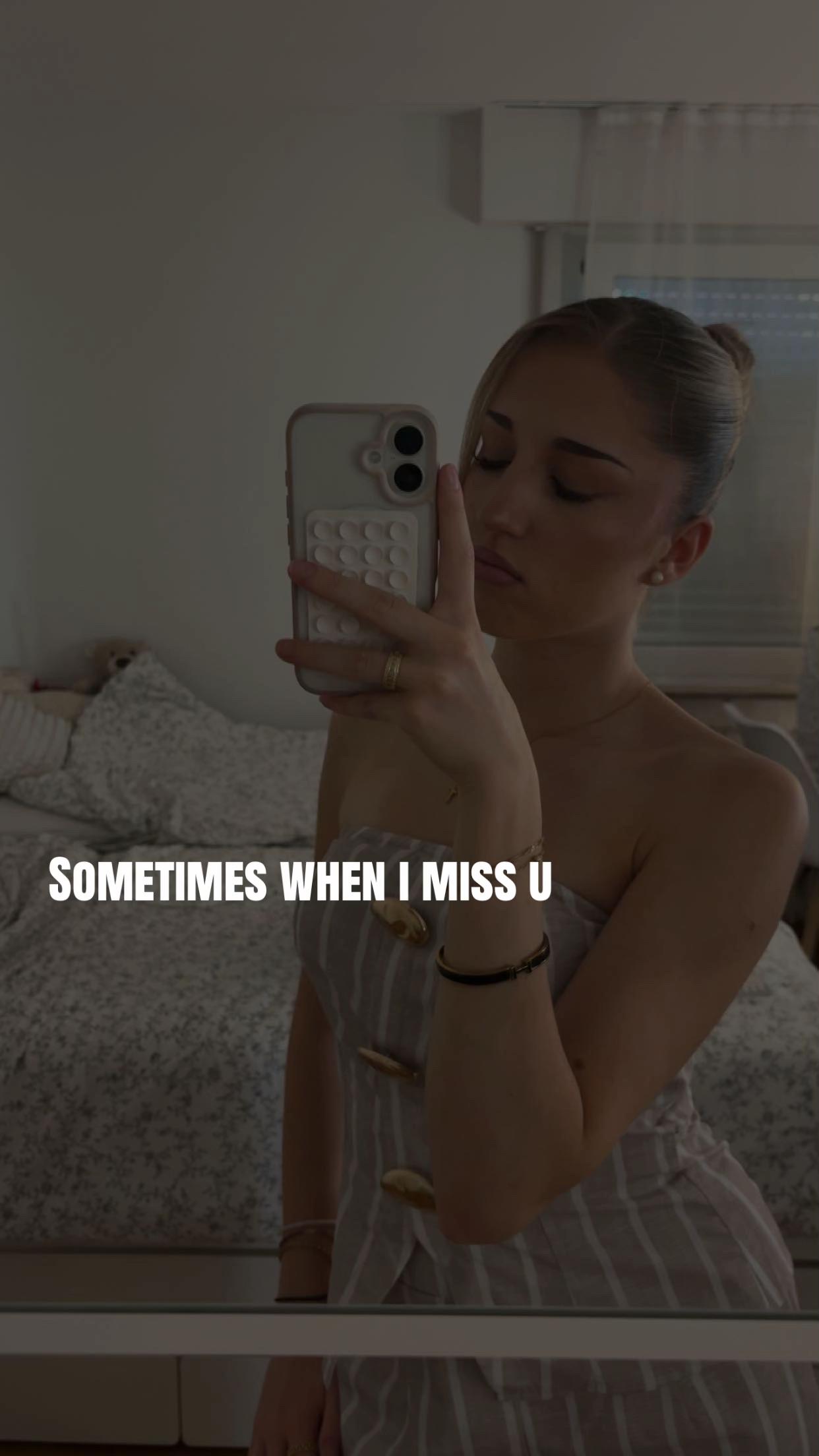 @EᗰIᒪIᗩ
