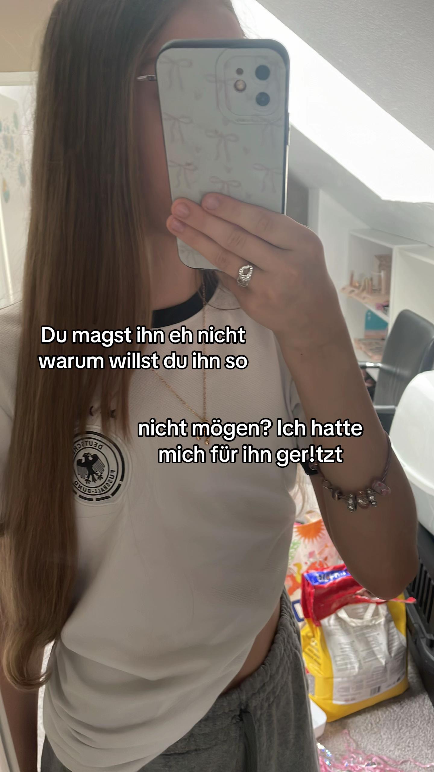 @𝕄𝕖𝕝𝕚𝕟𝕒🦈 ྀིྀི