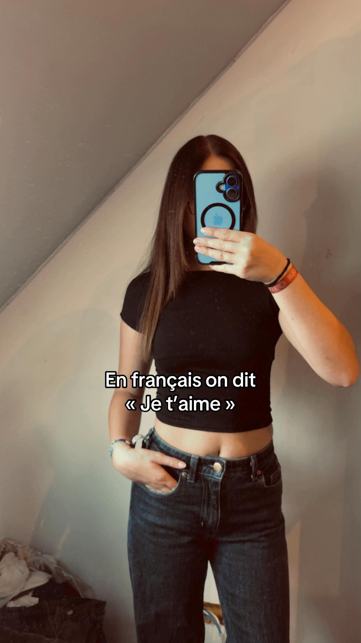@L&eacute;a_bnd2