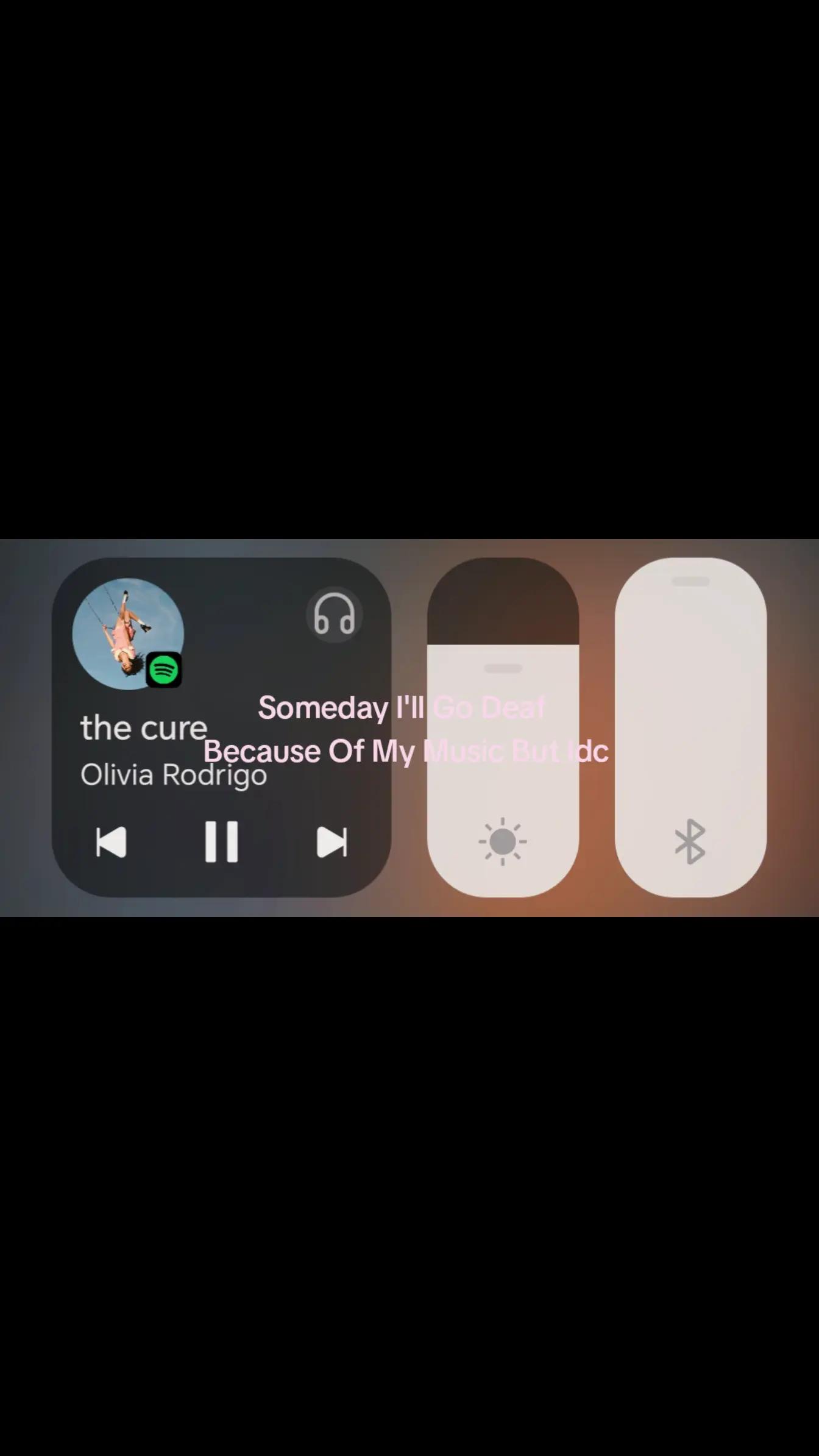 @𝐍𝐚𝐨𝐦𝐢⋆౨ৎ˚☕˖ ࣪