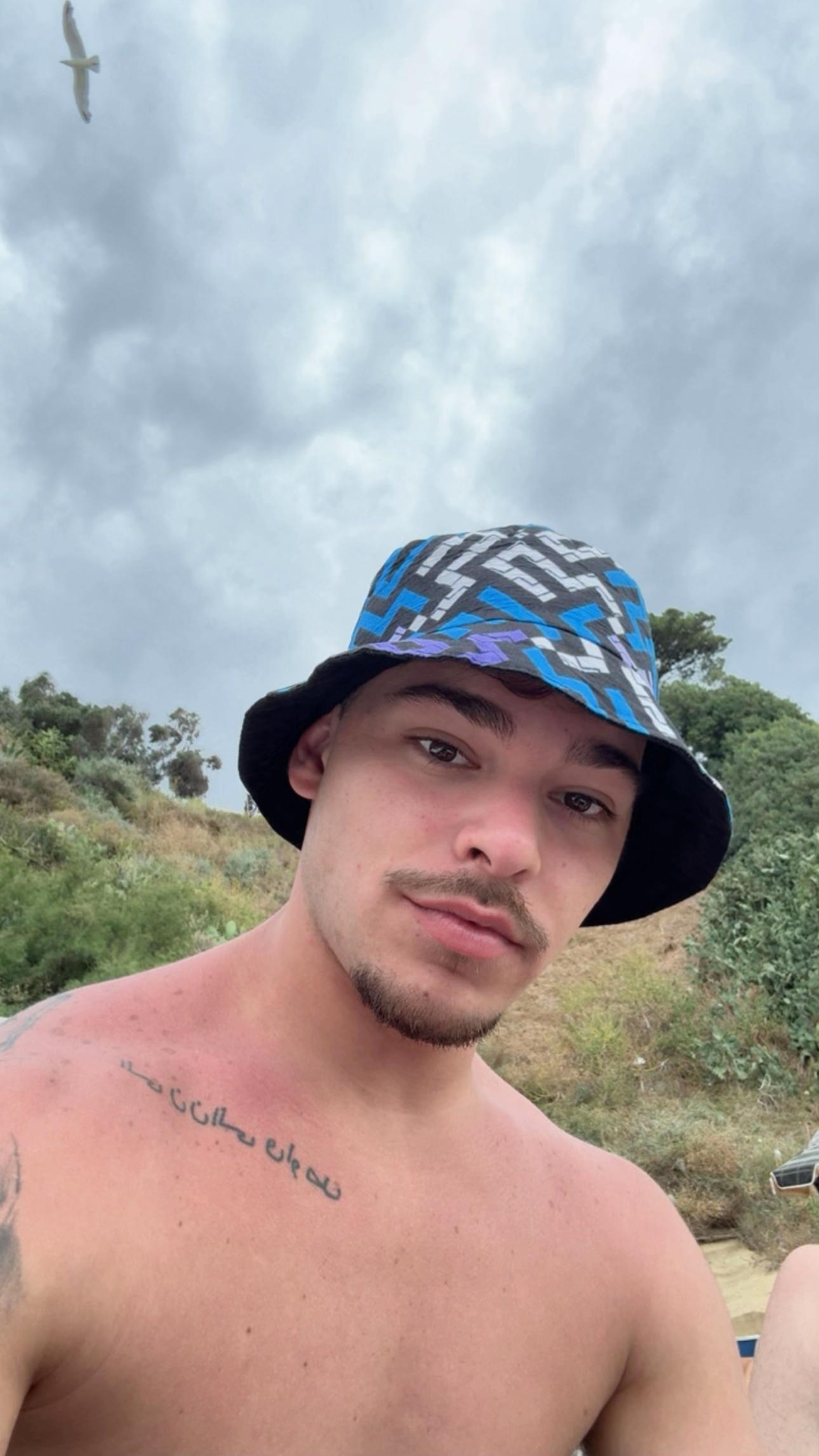 @DANILO 🥶,Ti segue