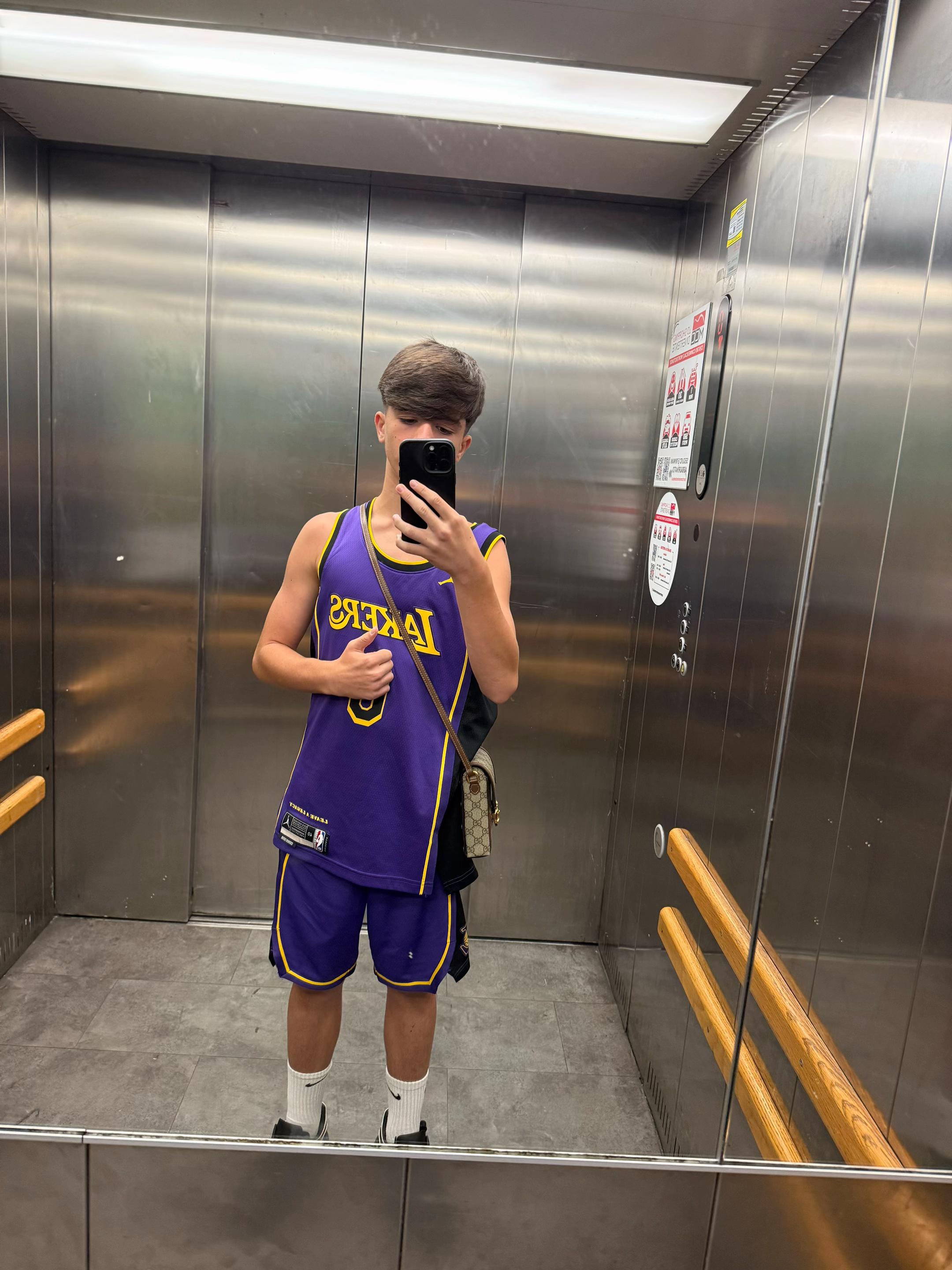 @kelvin888__