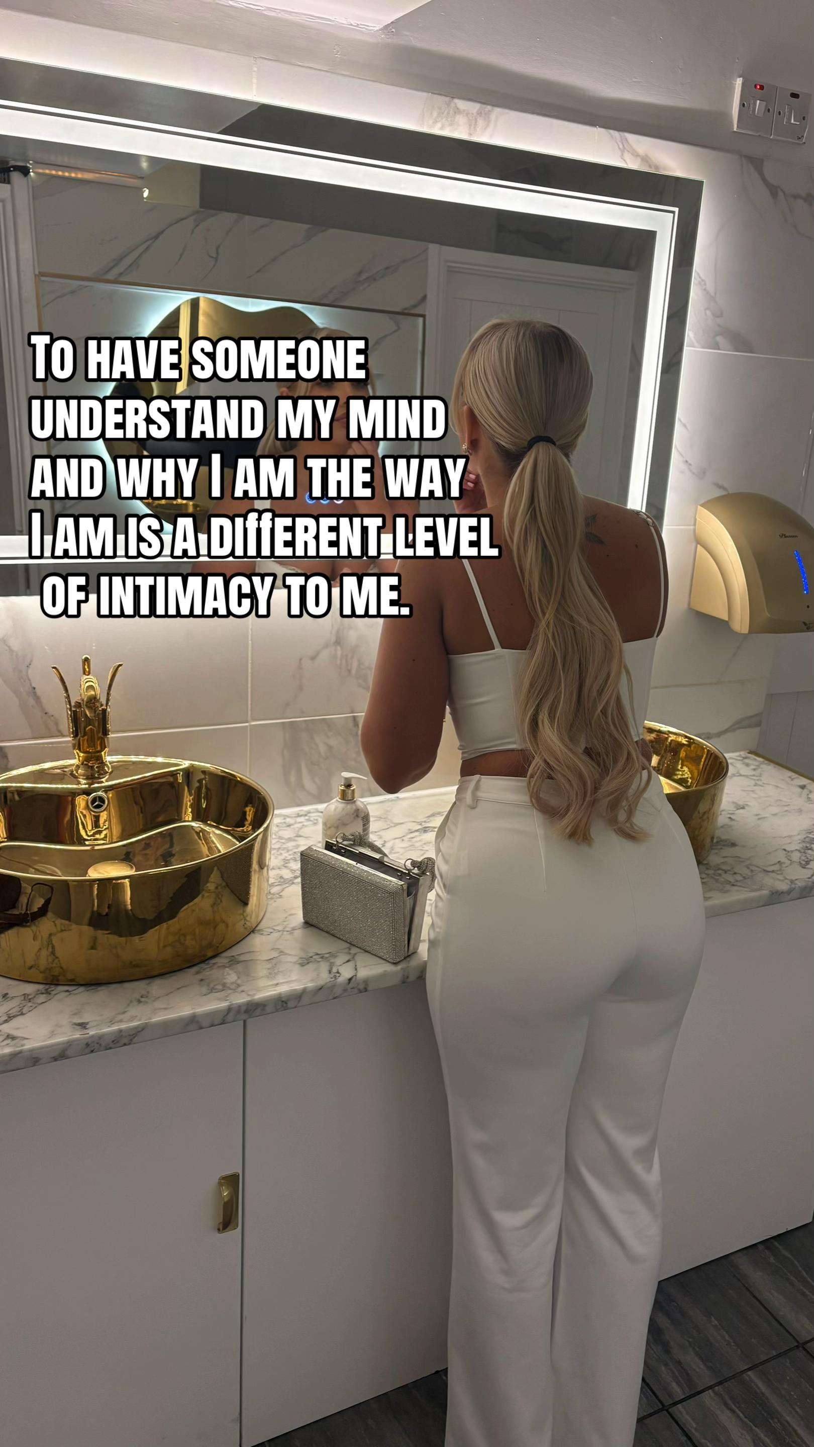 @Rhi🤍🌶️