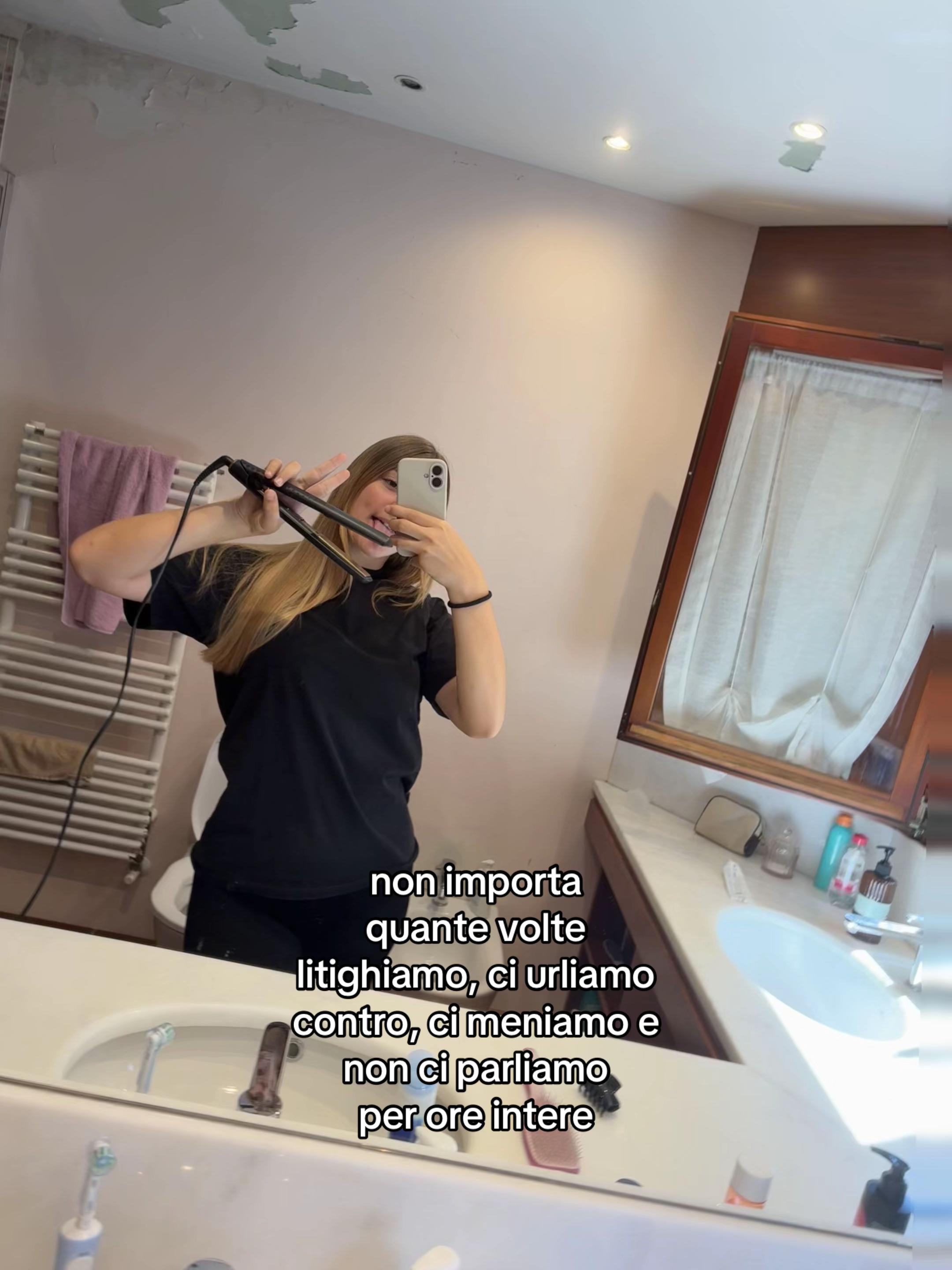 @𝟐𝟐