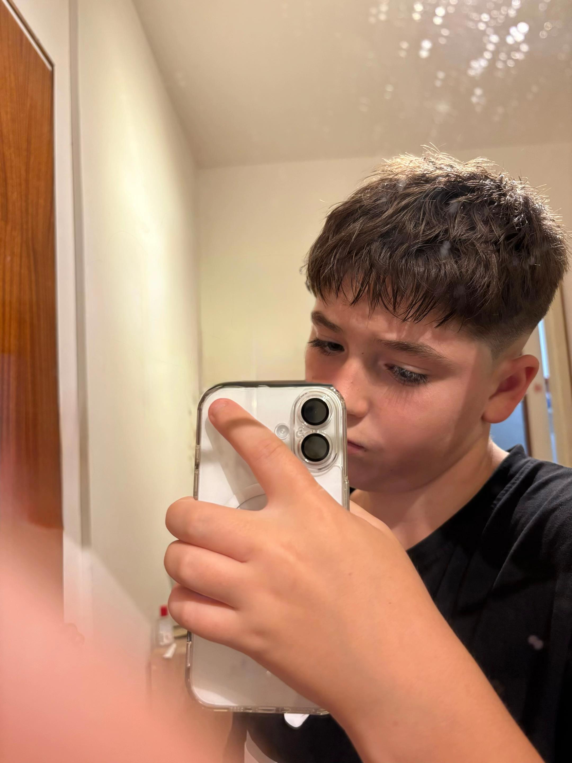@10Cri💫