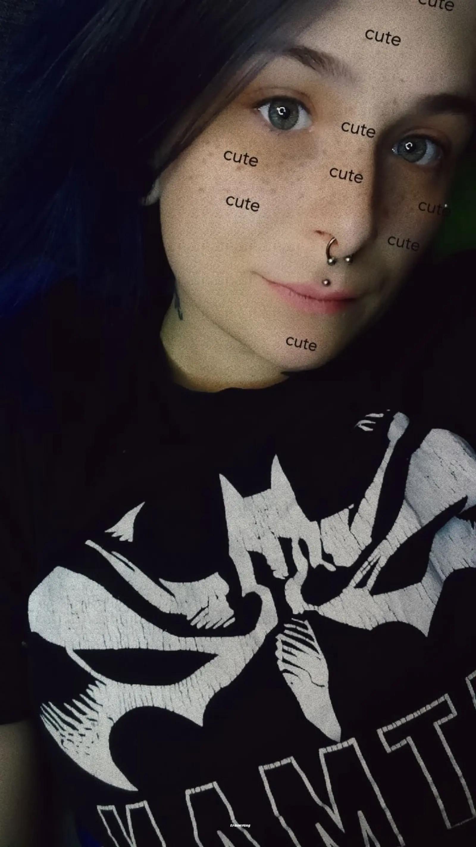 @ChaosQueen🦋SeineFrau❤️