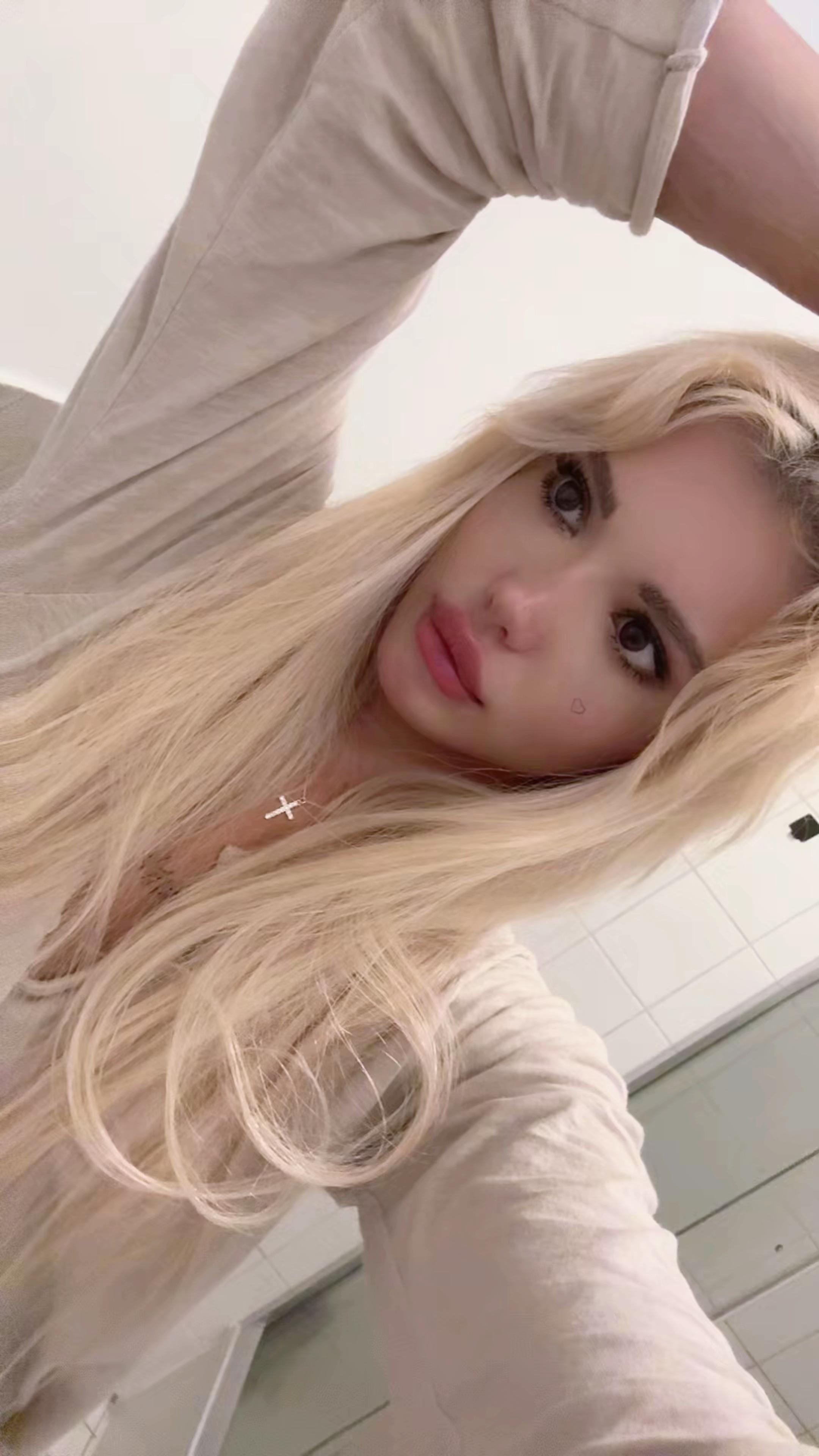 @krankebarbie