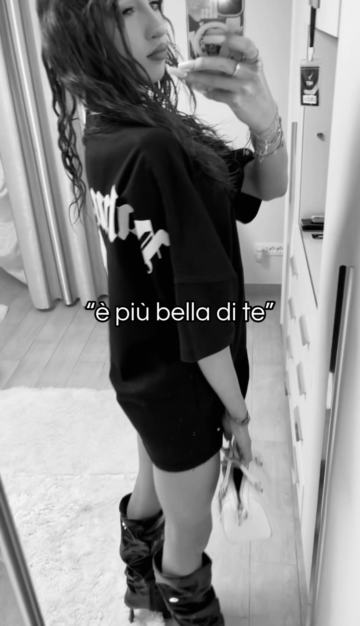 @__aalessia__