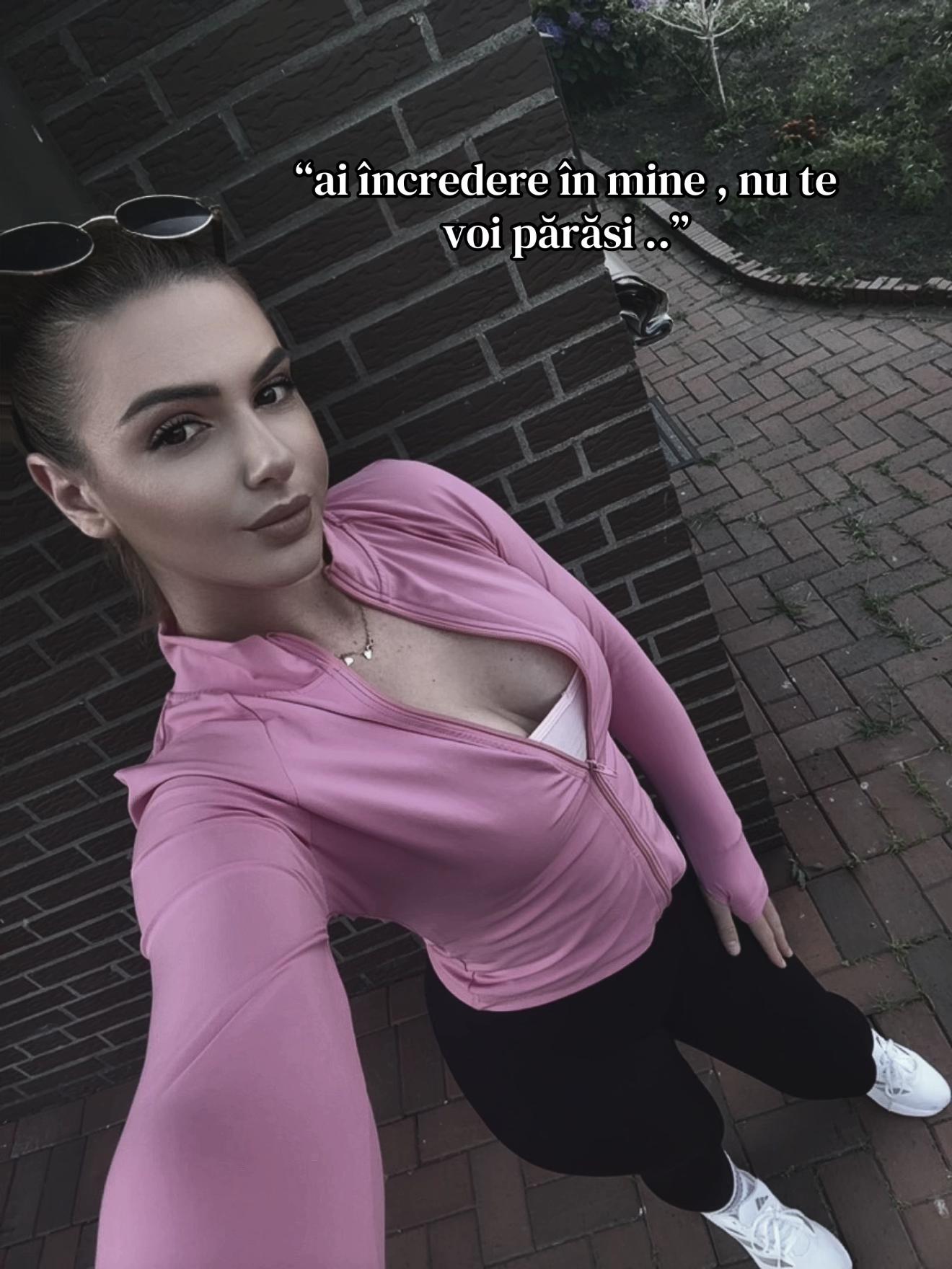 @𝓜𝓸𝓷𝓲 🎀