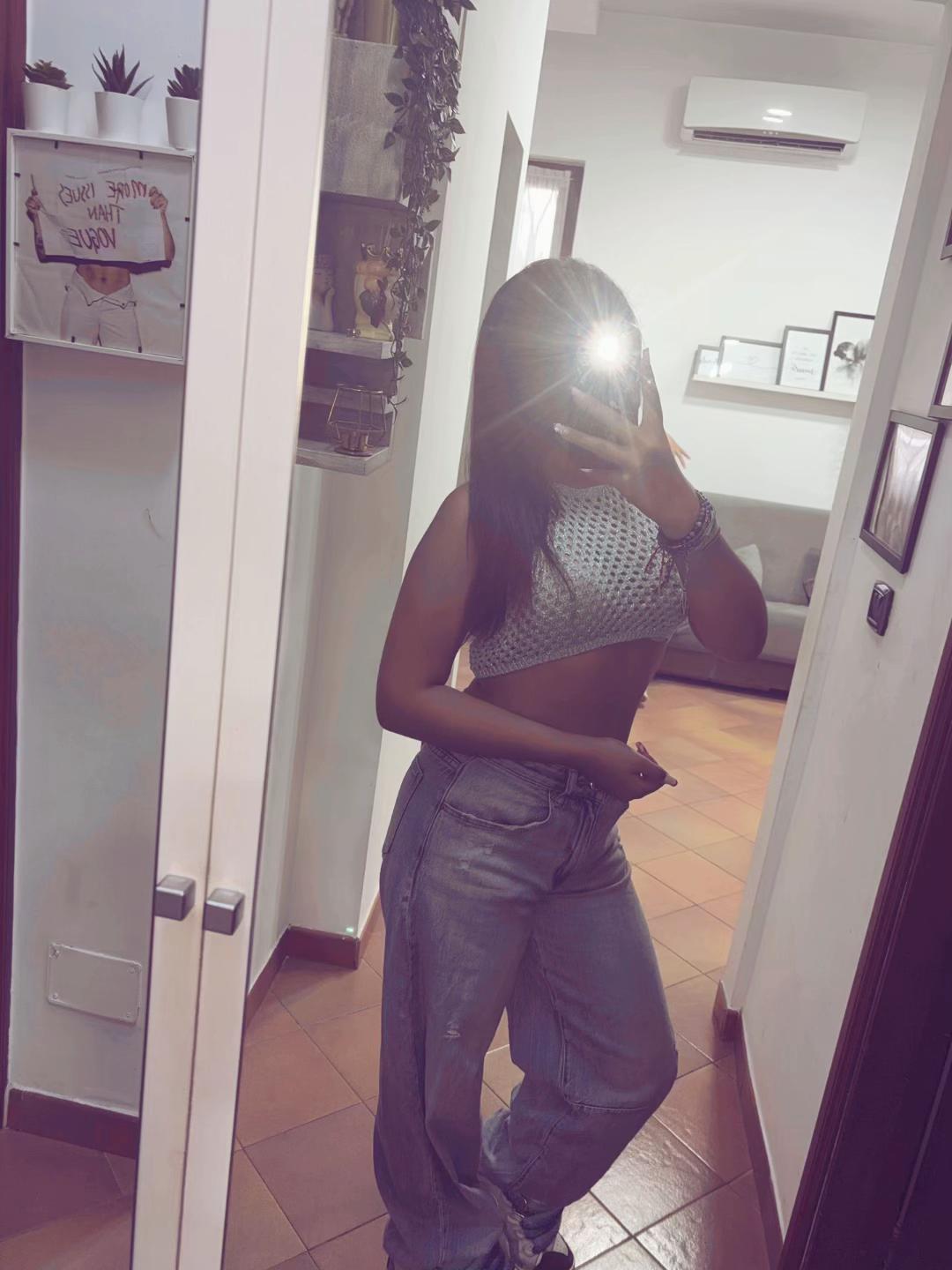 @𝐏𝐢𝐚🖤