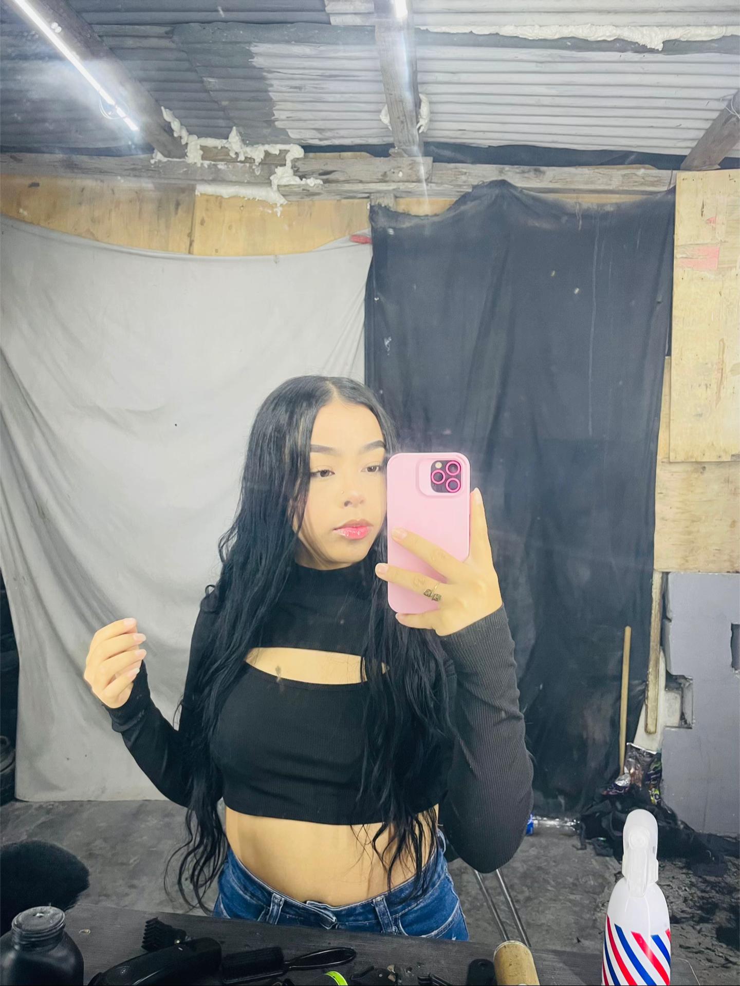 @Debanny💋