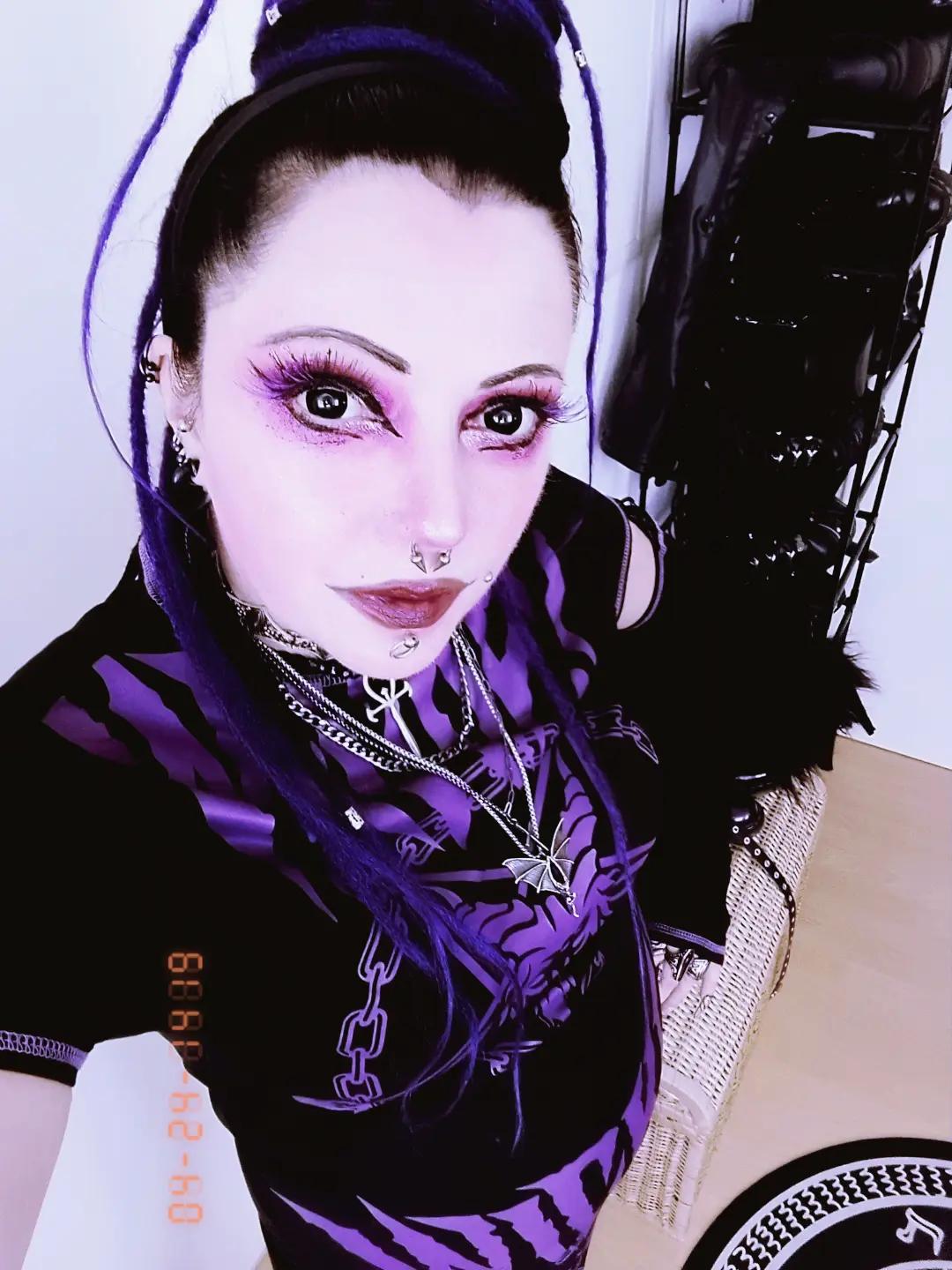 @𝔏𝔲𝔫𝔞 𝔖𝔥𝔶
